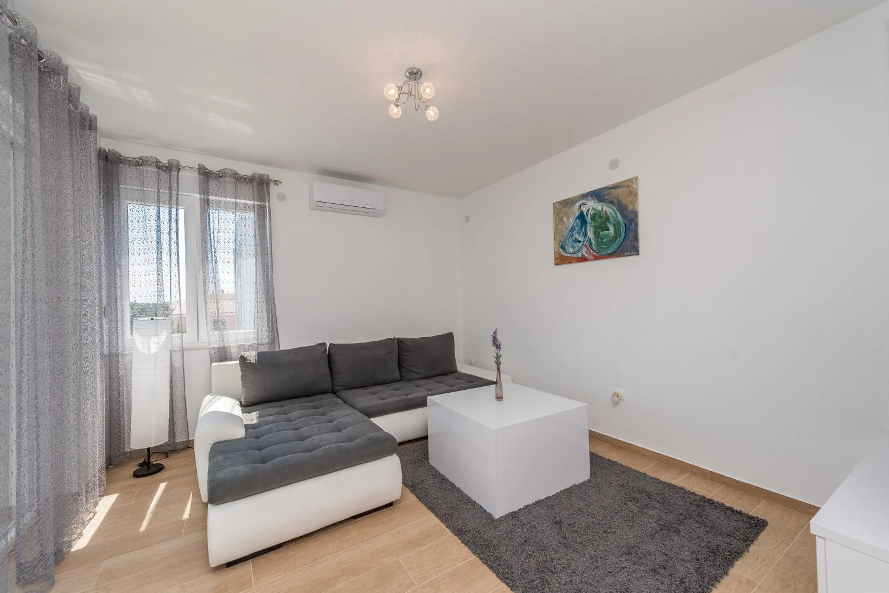 Villa Star 6 luxury apartment with a pool