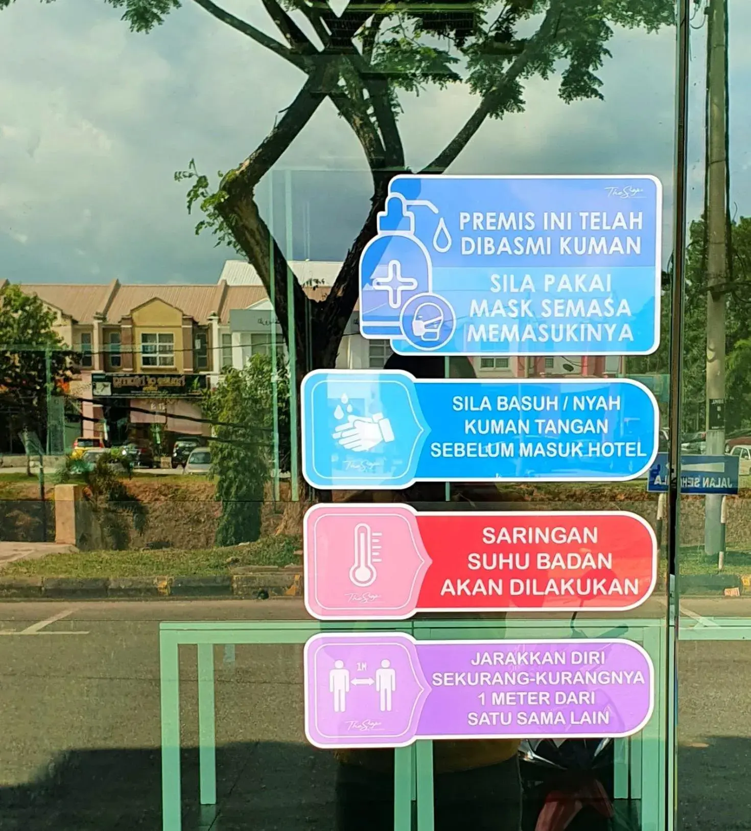 Facade/entrance in Hotel Bestari Facade/entrance in Hotel Bestari