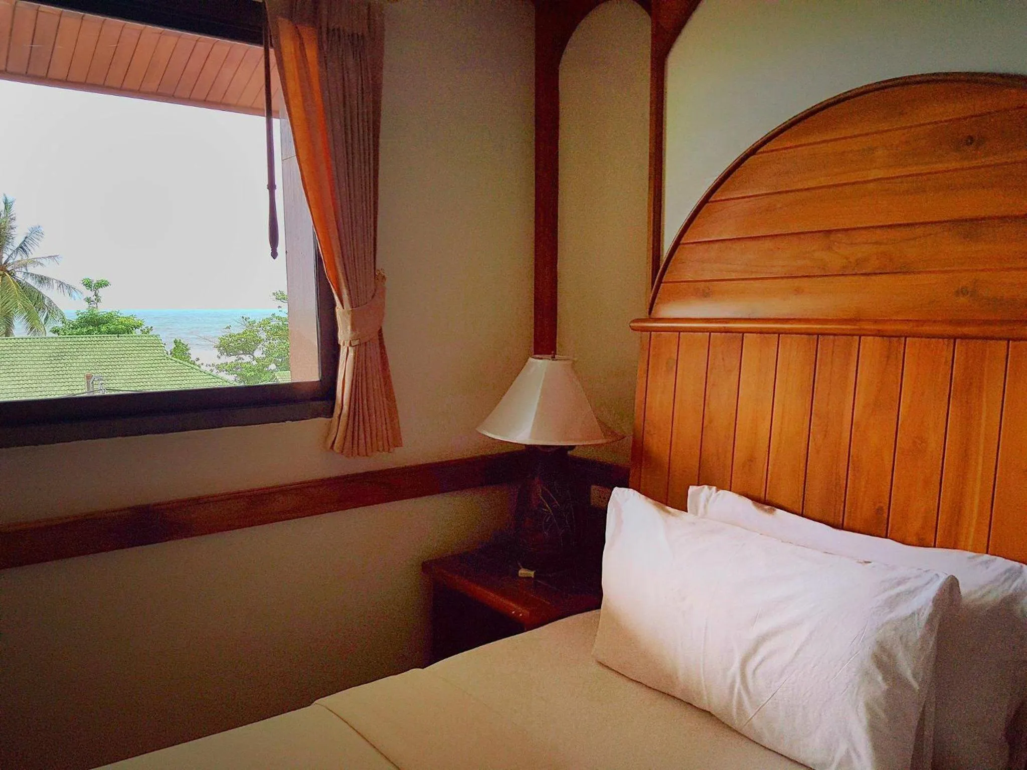 Bed in White Sand Princess