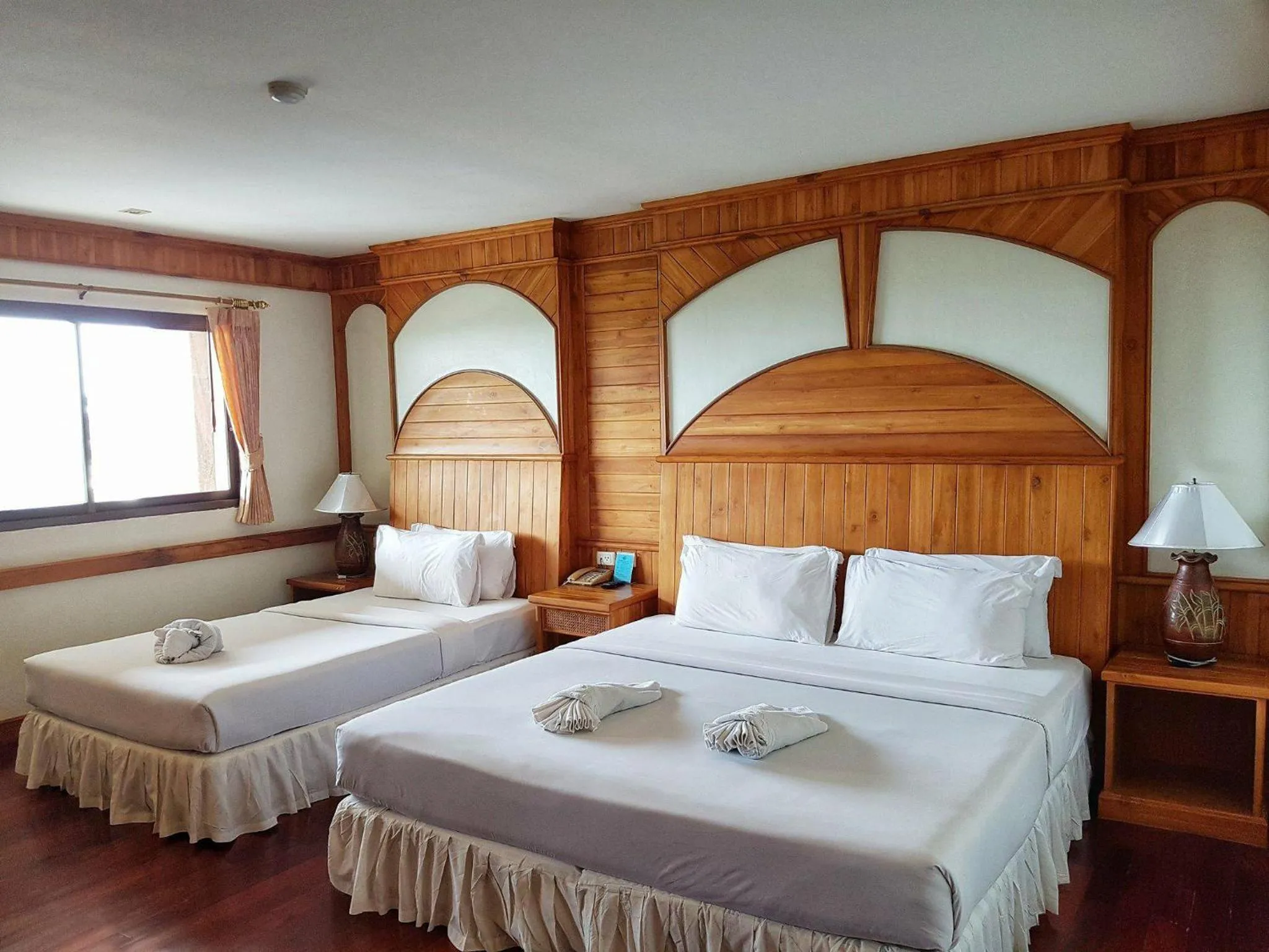 Bed in White Sand Princess