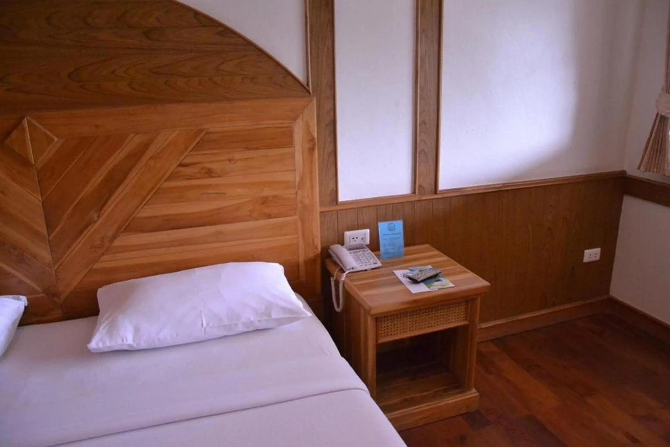 Bed in White Sand Princess