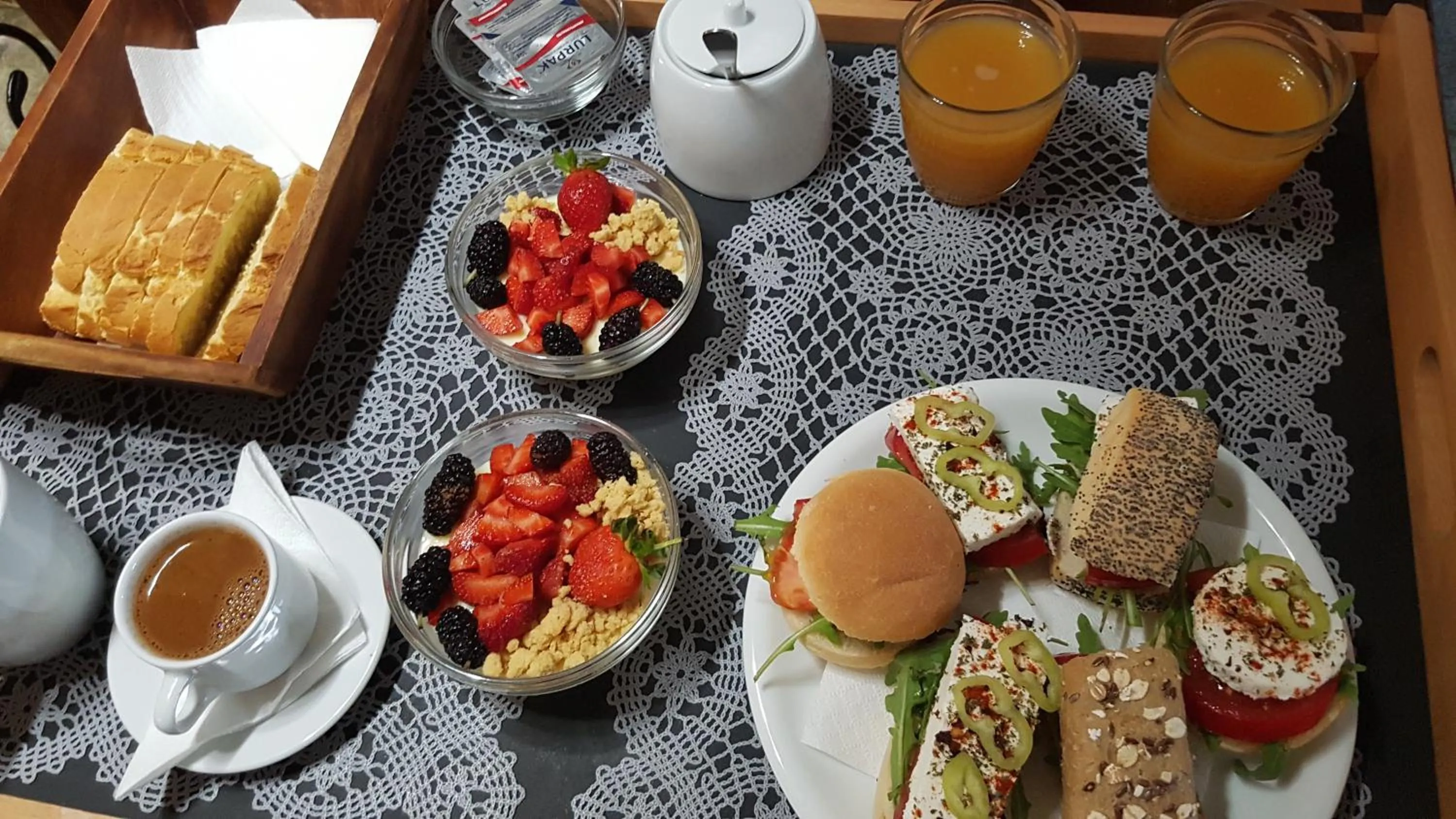 Breakfast in Melrose