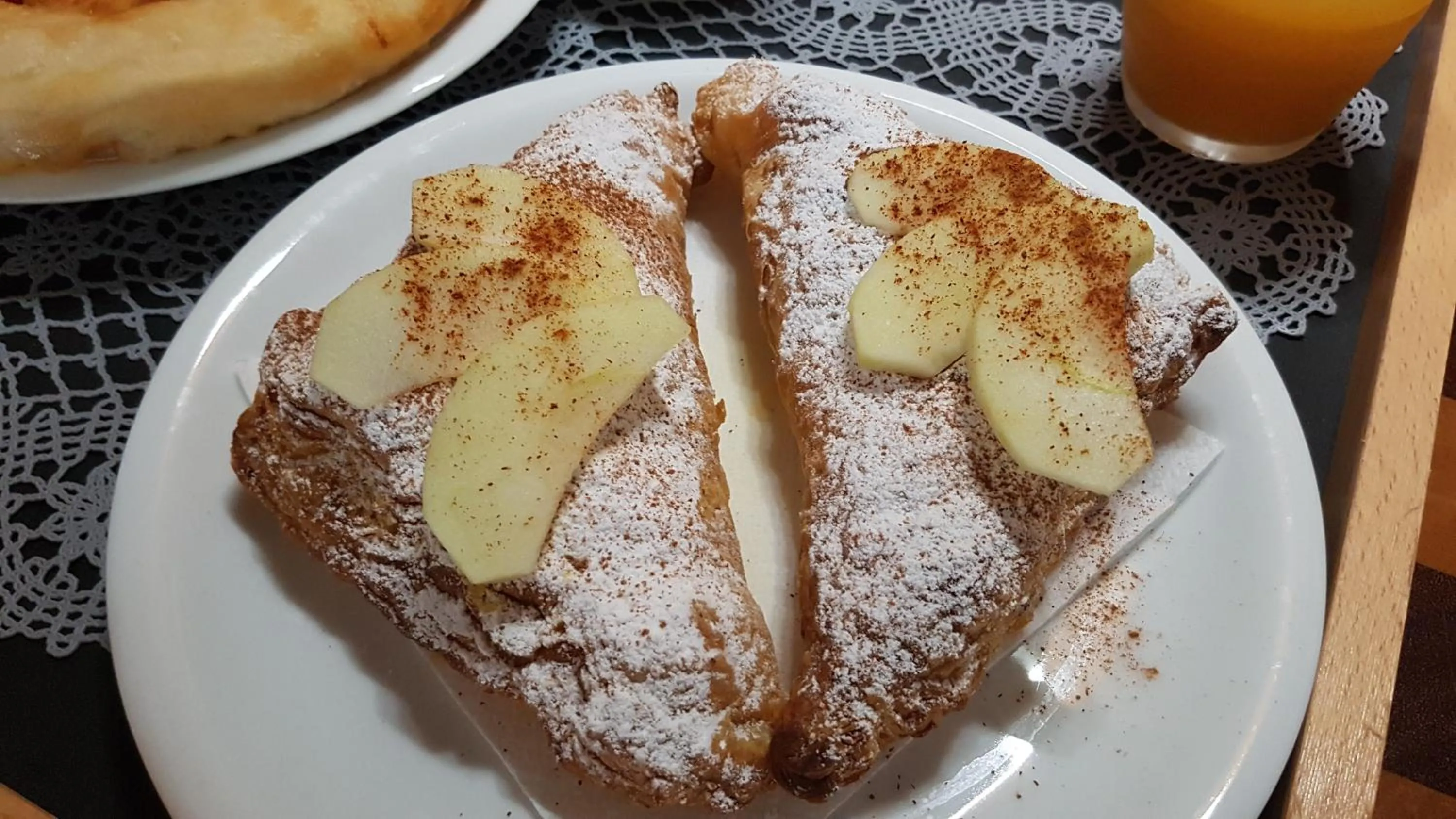 Breakfast in Melrose