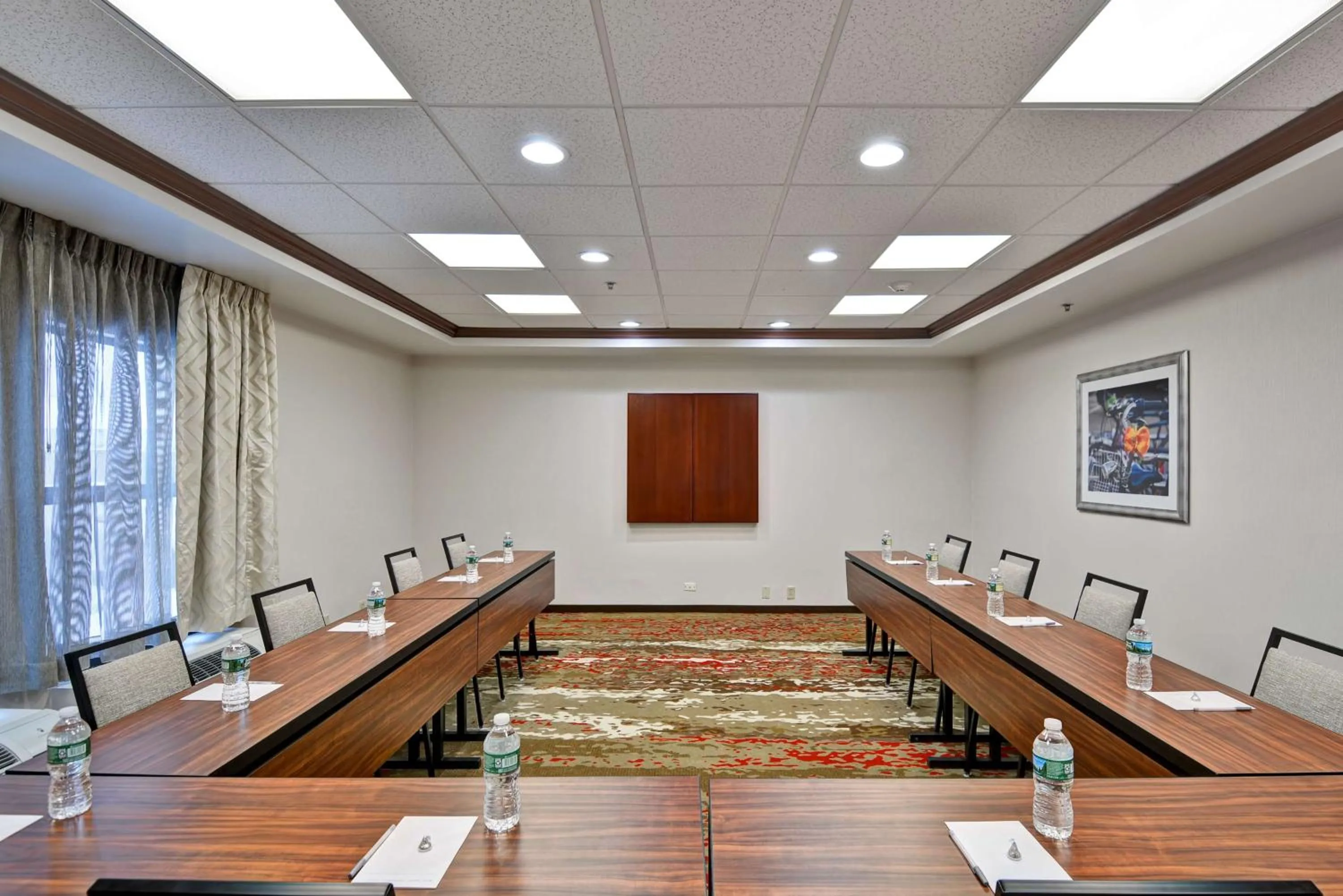 Meeting/conference room in Hampton Inn Albany-Wolf Road