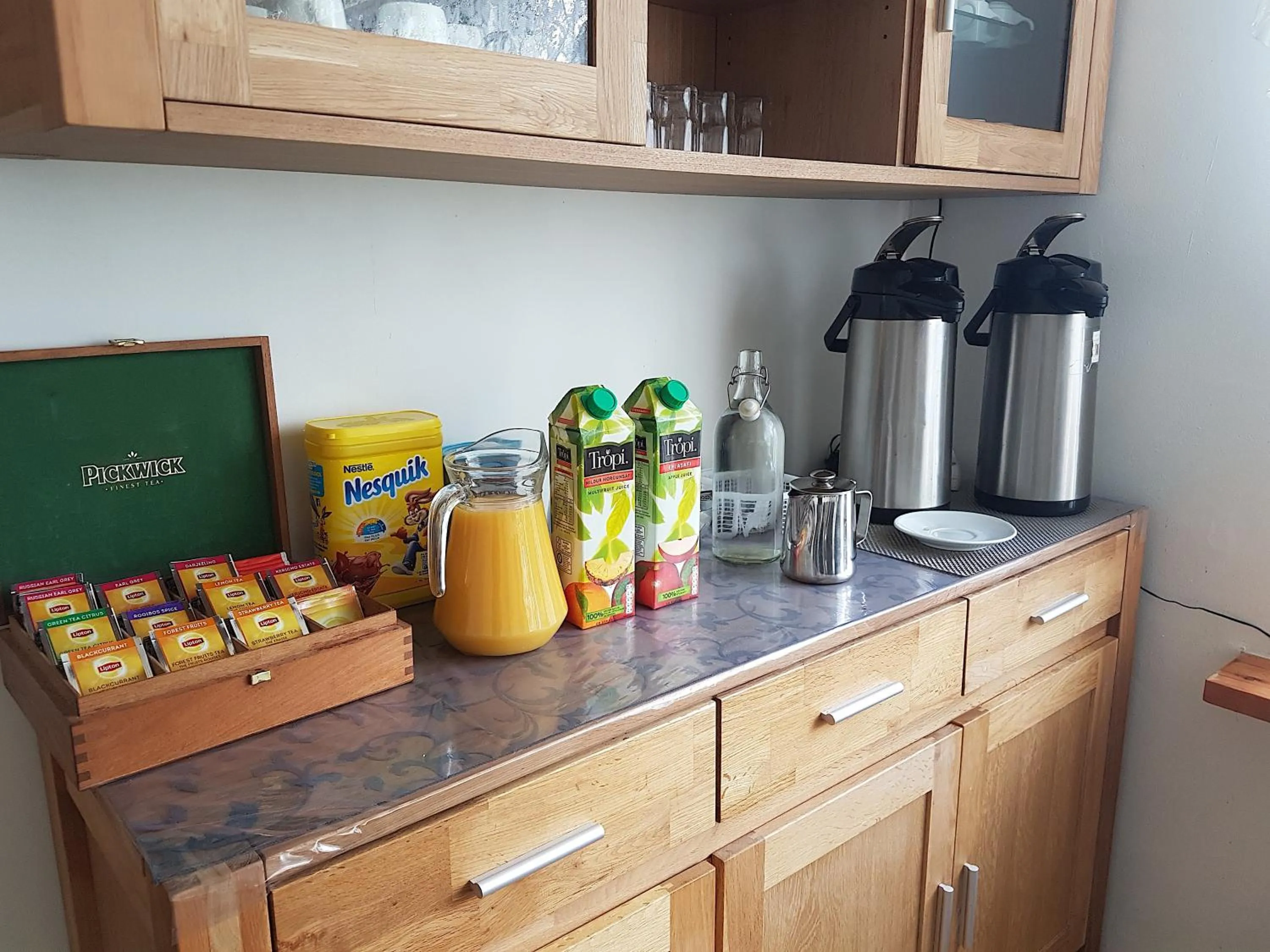 Coffee/tea facilities in Guesthouse Skálafell