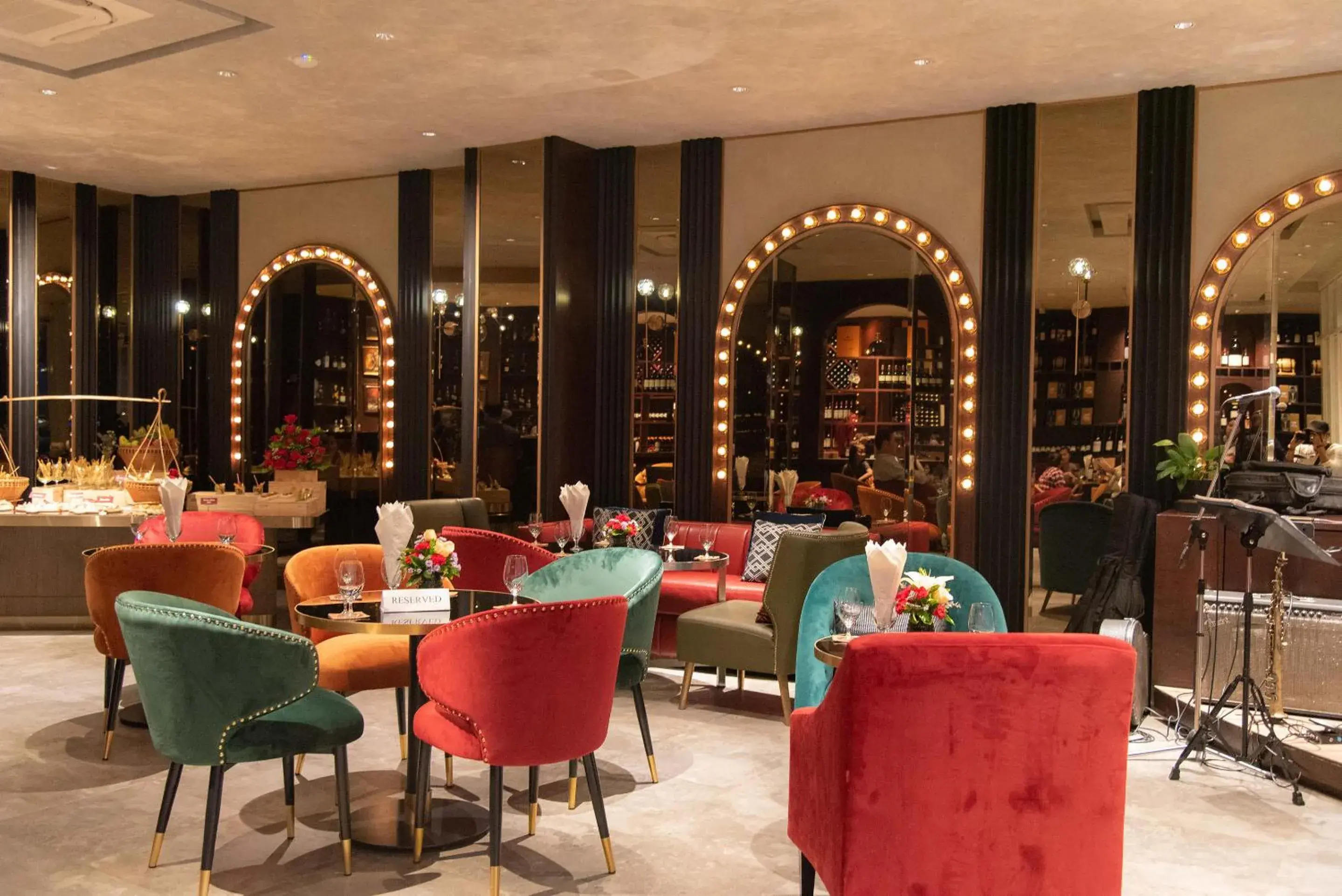 Restaurant/places to eat in La Seine Boutique Hotel Restaurant/places to eat in La Seine Boutique Hotel