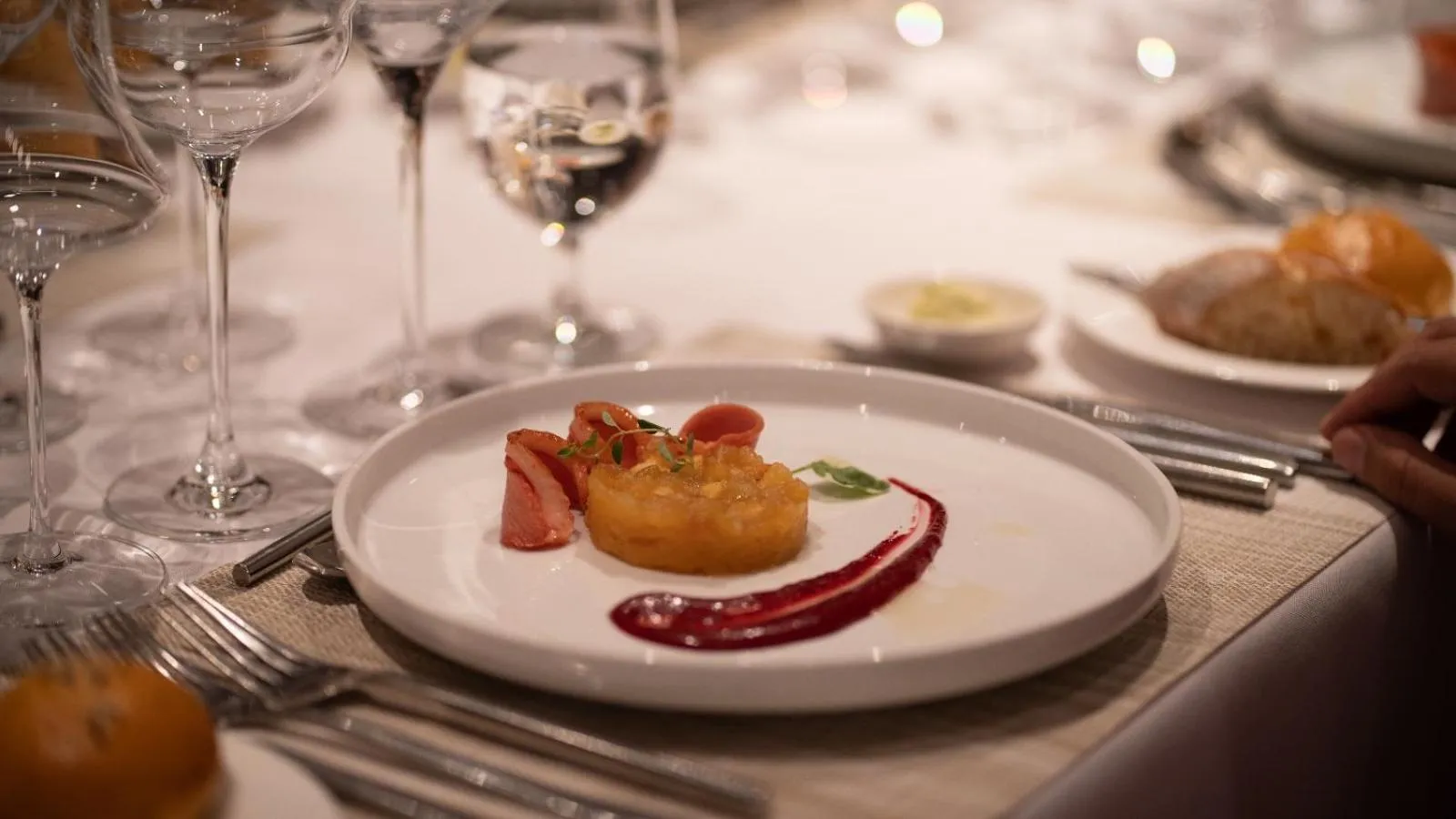 Food and drinks in La Seine Boutique Hotel