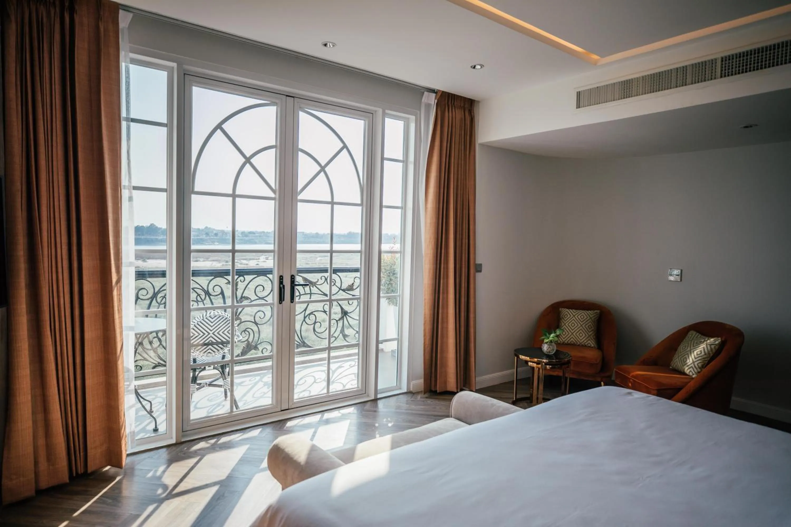 Bed in La Seine Boutique Hotel