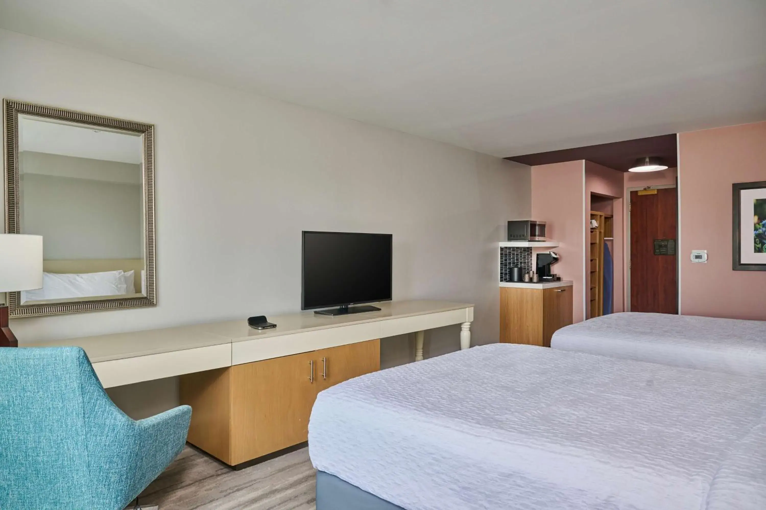 Bedroom, Bed in Hilton Garden Inn Anchorage Bedroom, Bed in Hilton Garden Inn Anchorage