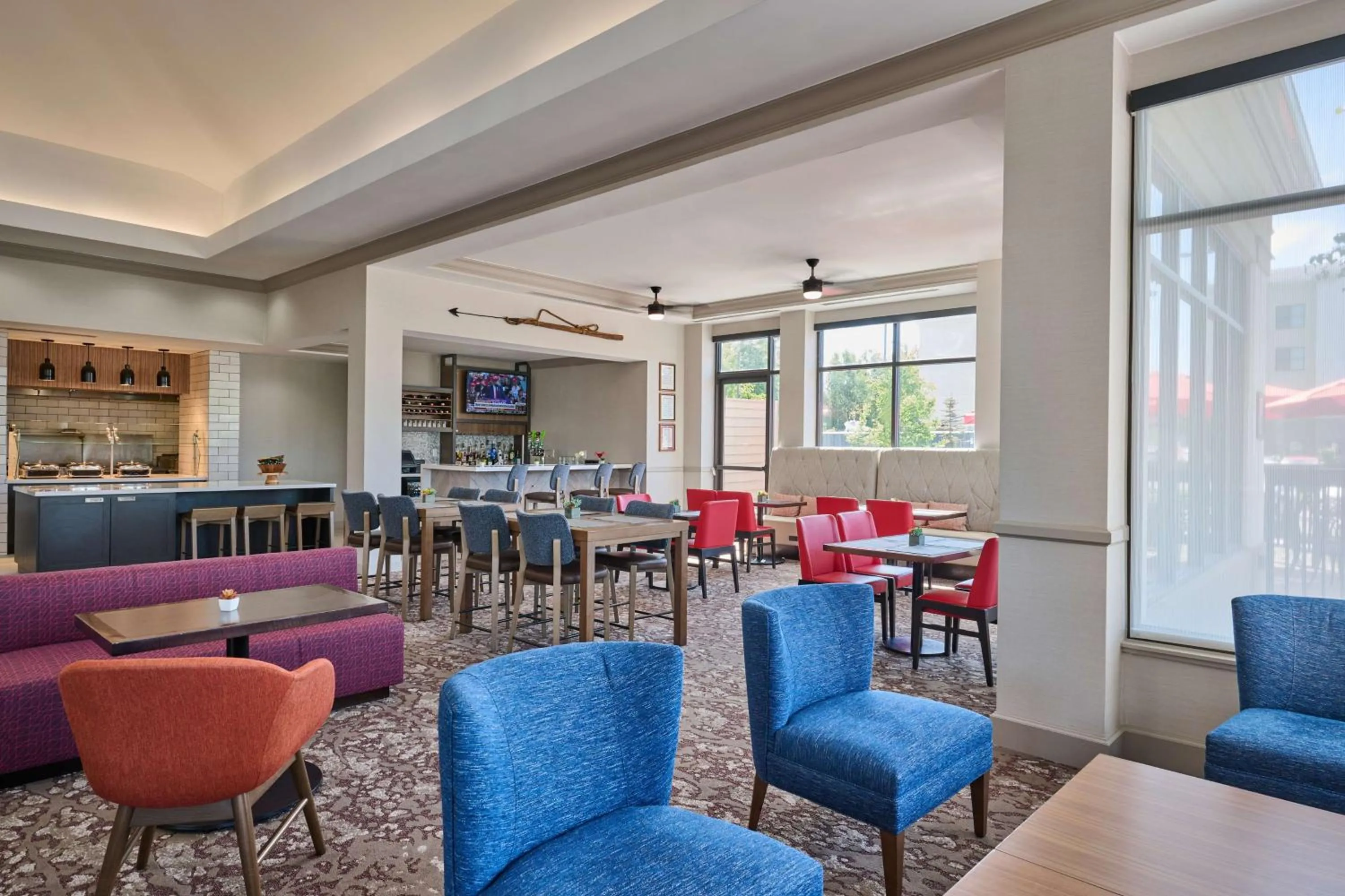 Restaurant/places to eat in Hilton Garden Inn Anchorage