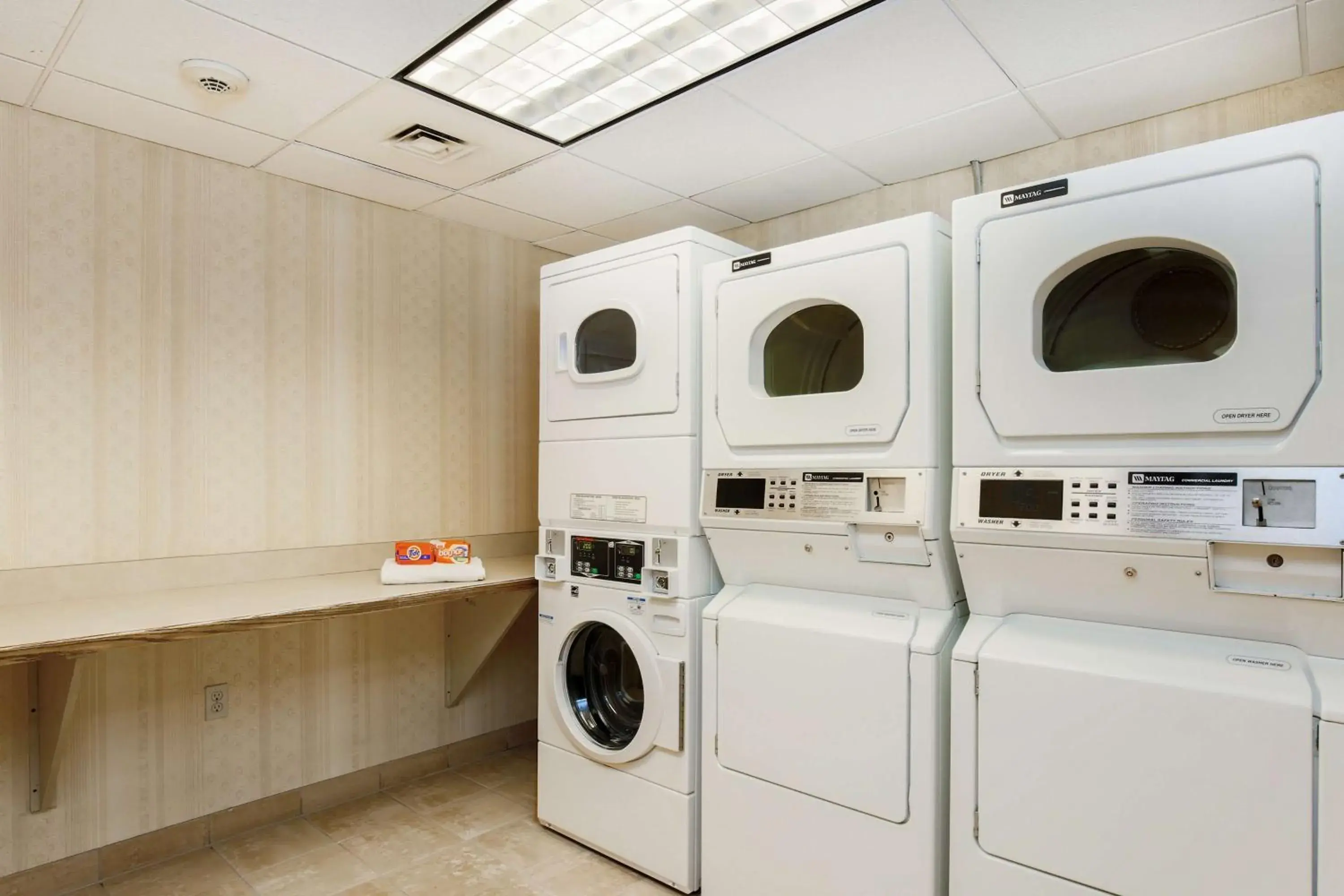 Property building in Hilton Garden Inn Anchorage Property building in Hilton Garden Inn Anchorage