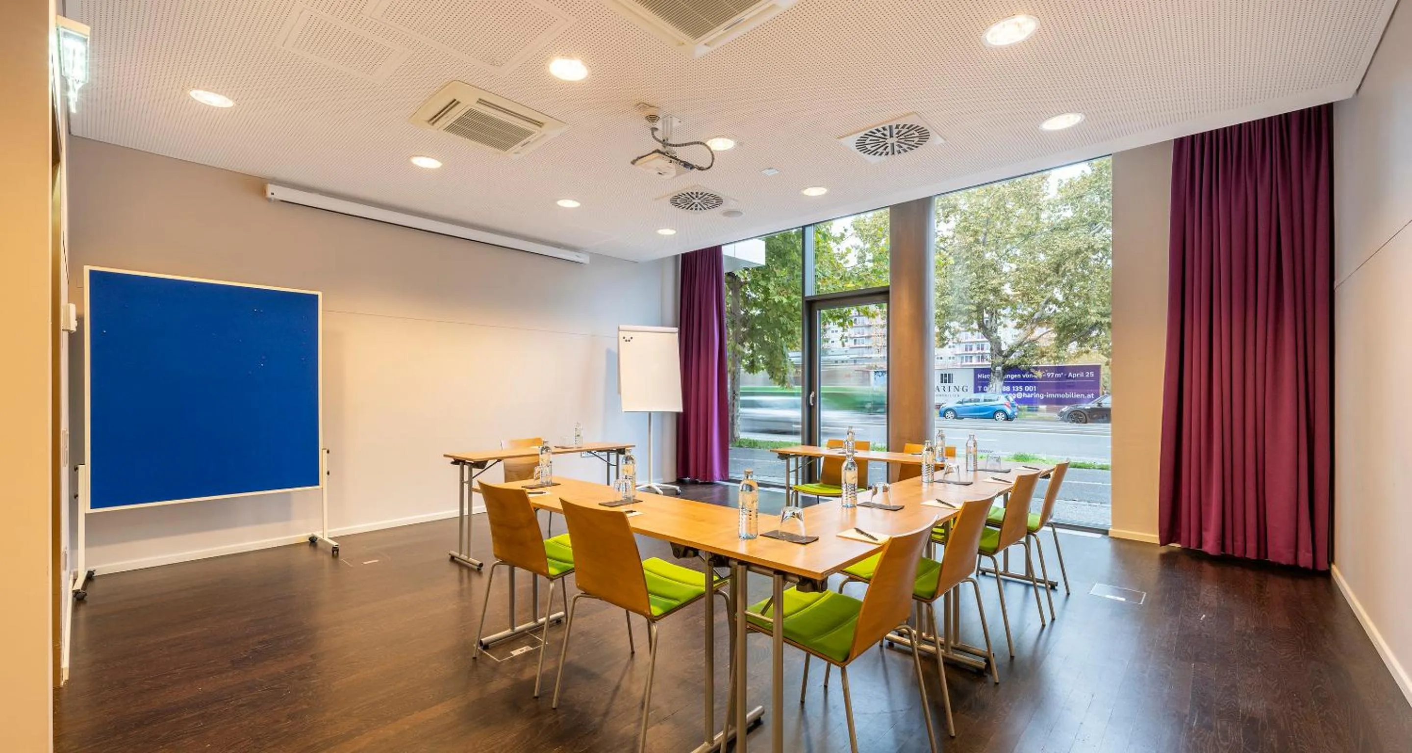 Meeting/conference room in PLAZA INN Graz