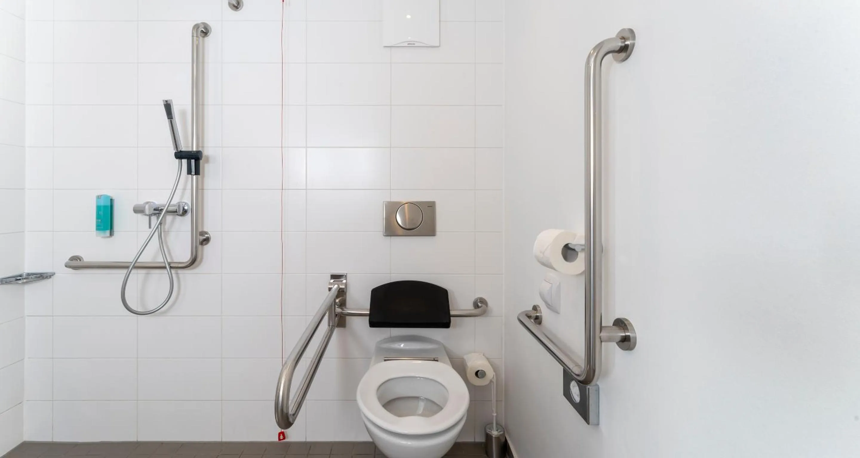 Bathroom in PLAZA INN Graz