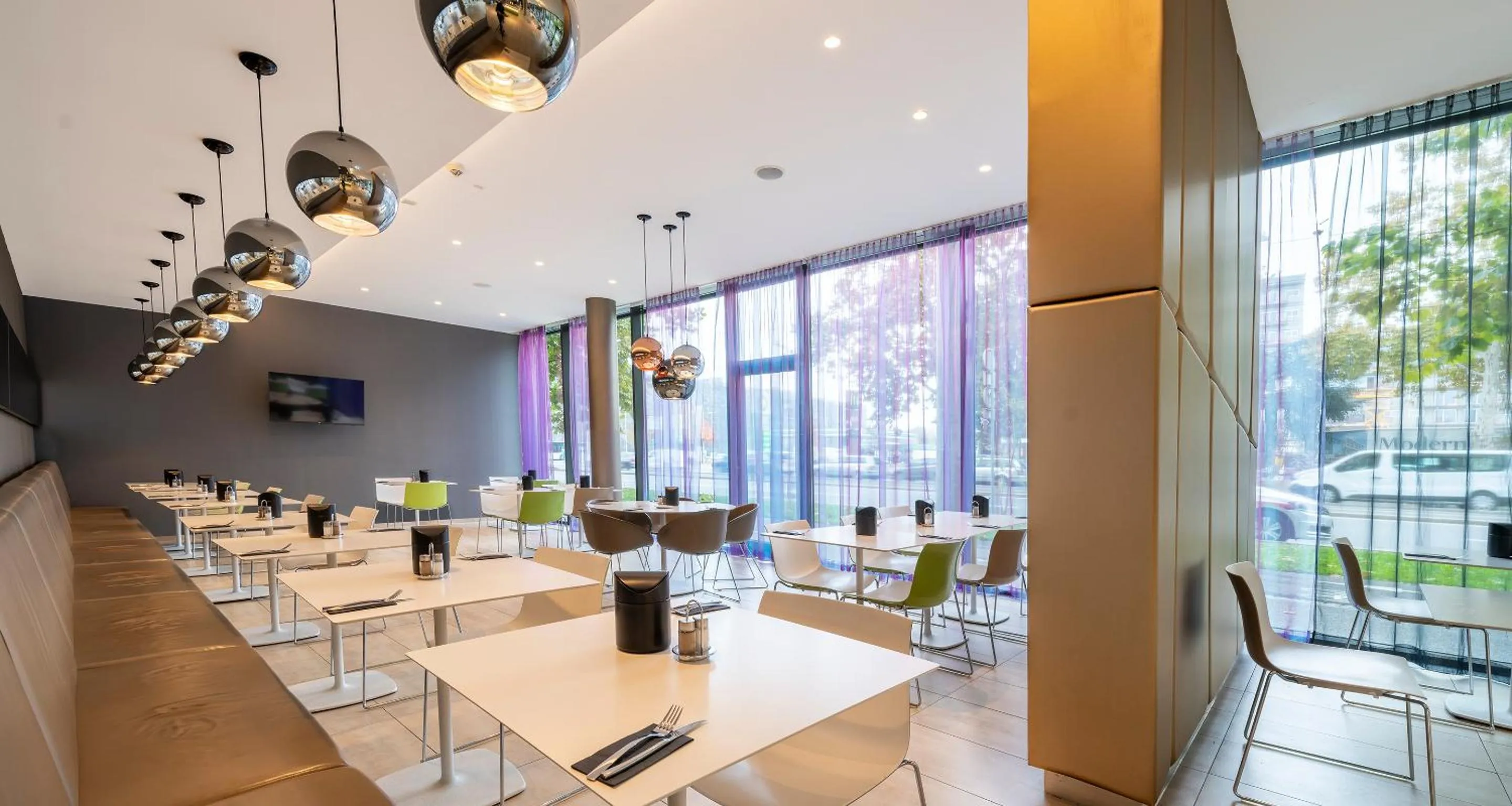 Buffet breakfast in PLAZA INN Graz