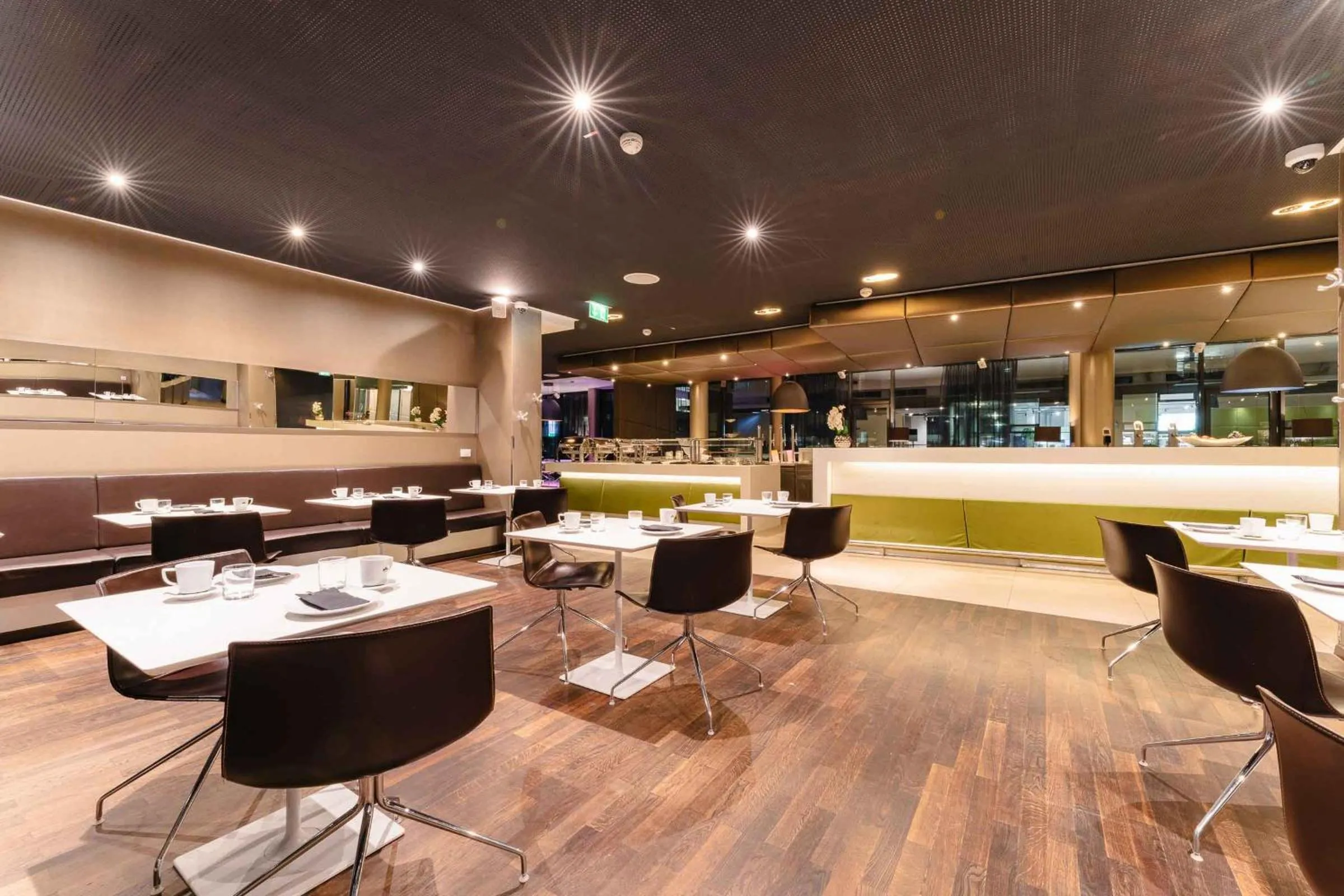 Breakfast, Restaurant/Places to Eat in Roomz Graz