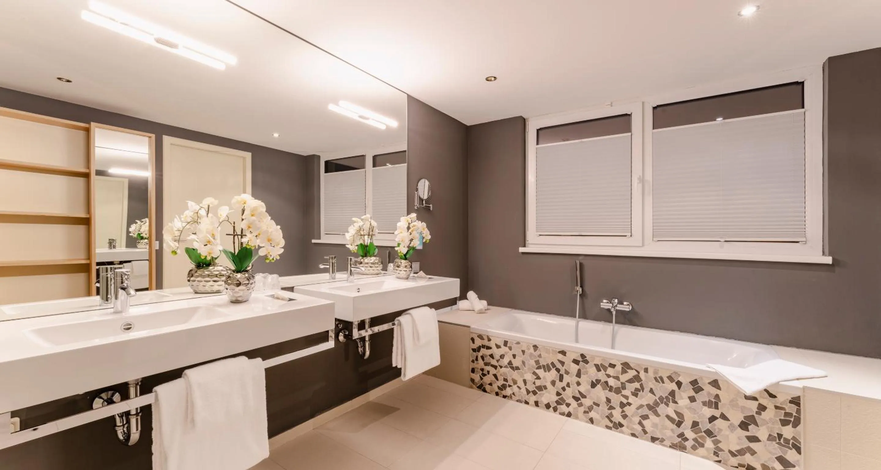 Bathroom in PLAZA INN Graz