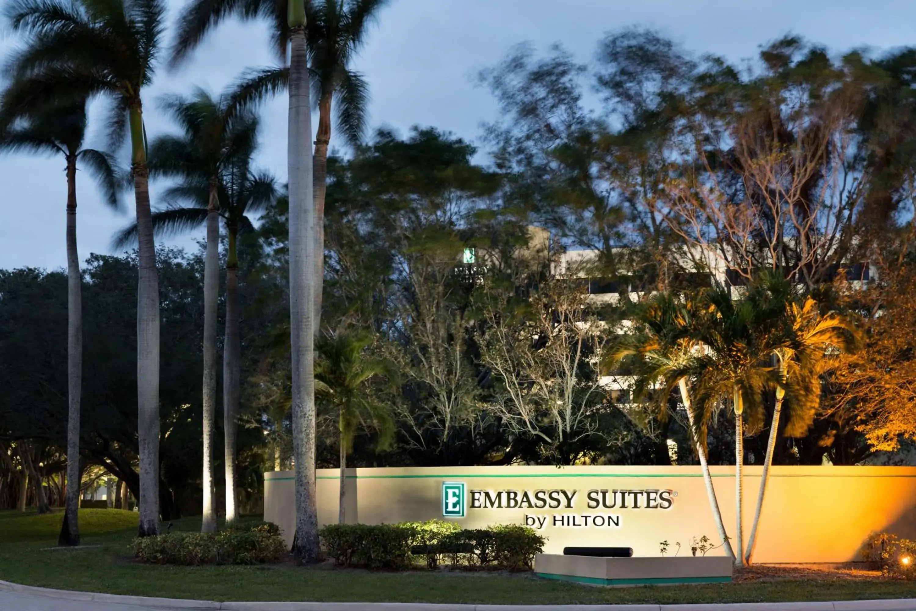 Property building in Embassy Suites Boca Raton Property building in Embassy Suites Boca Raton