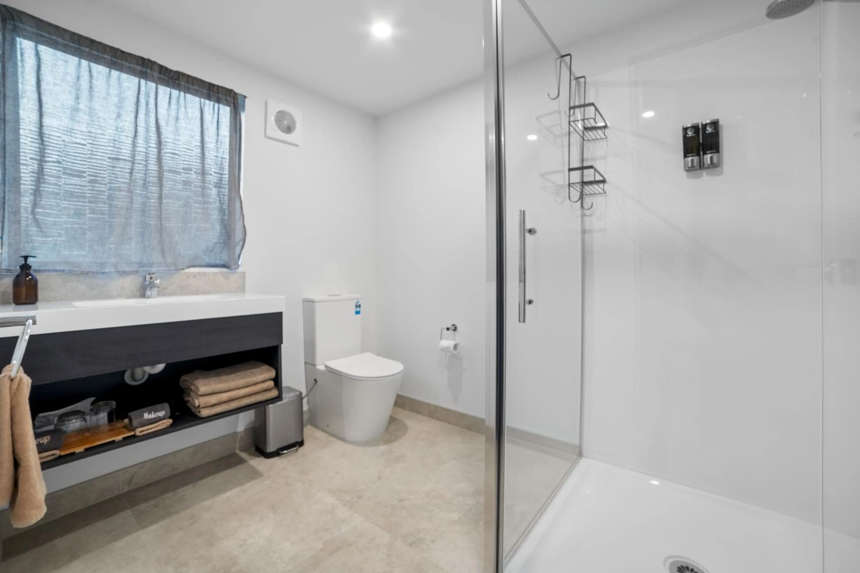 Shower in Cameron Road Motel