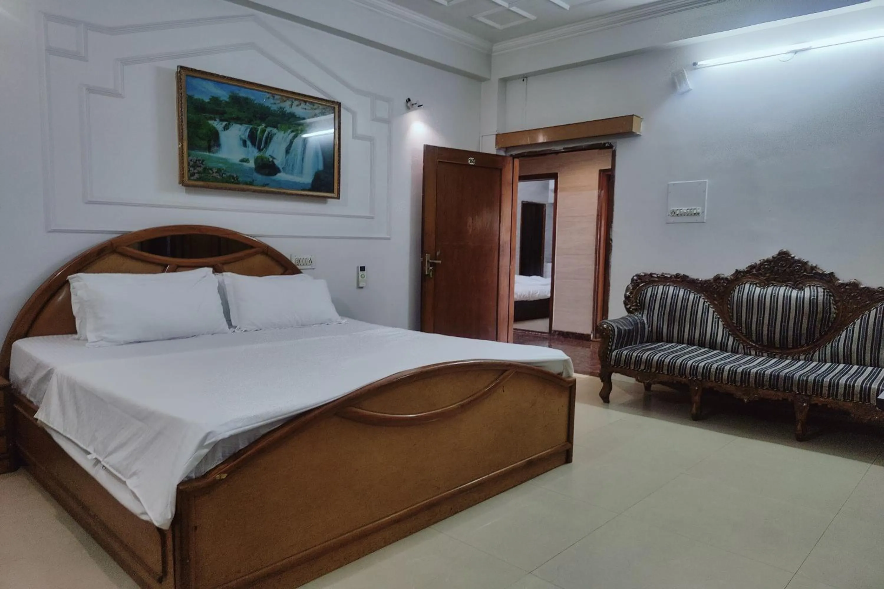 Bedroom, Bed in Hotel Purohit Sindhi Camp