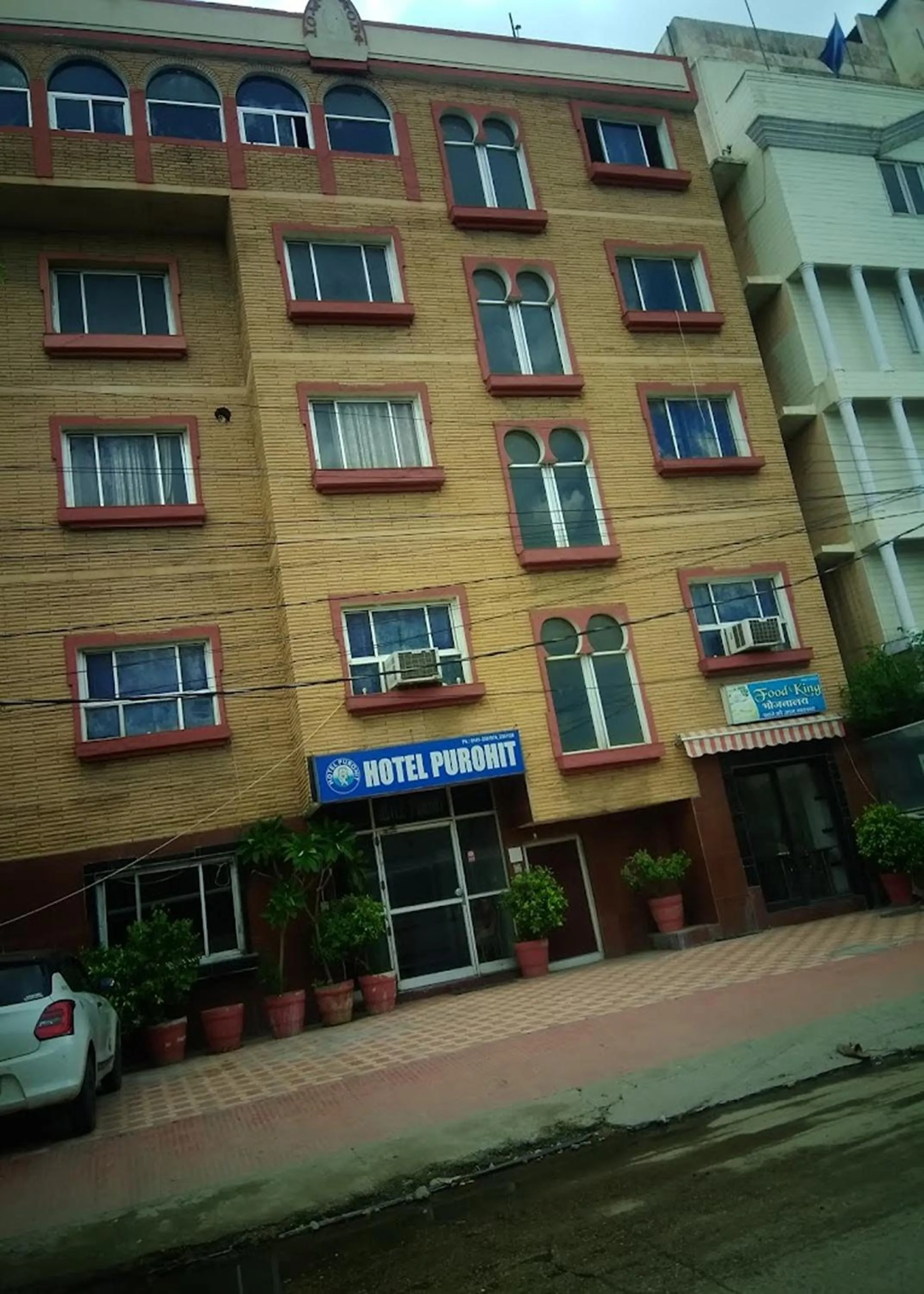 Property building in Hotel Purohit Sindhi Camp