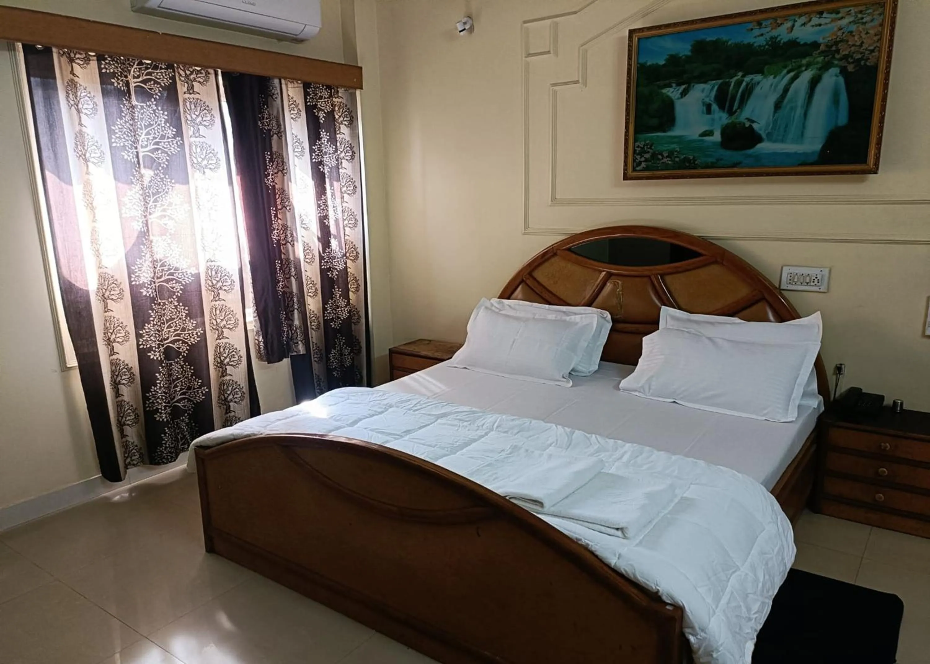 Bedroom, Bed in Hotel Purohit Sindhi Camp