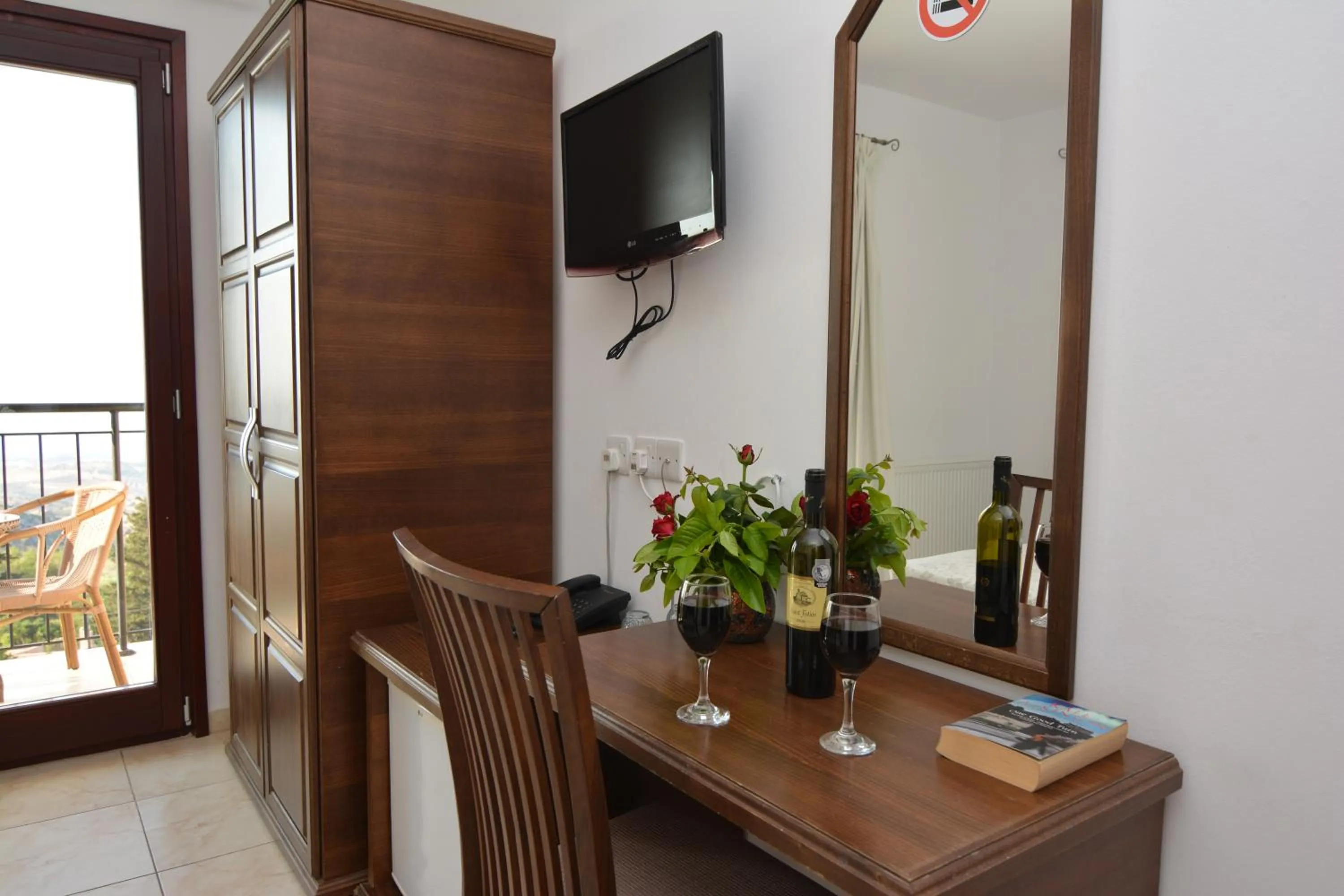 Photo of the whole room in Palates Hotel