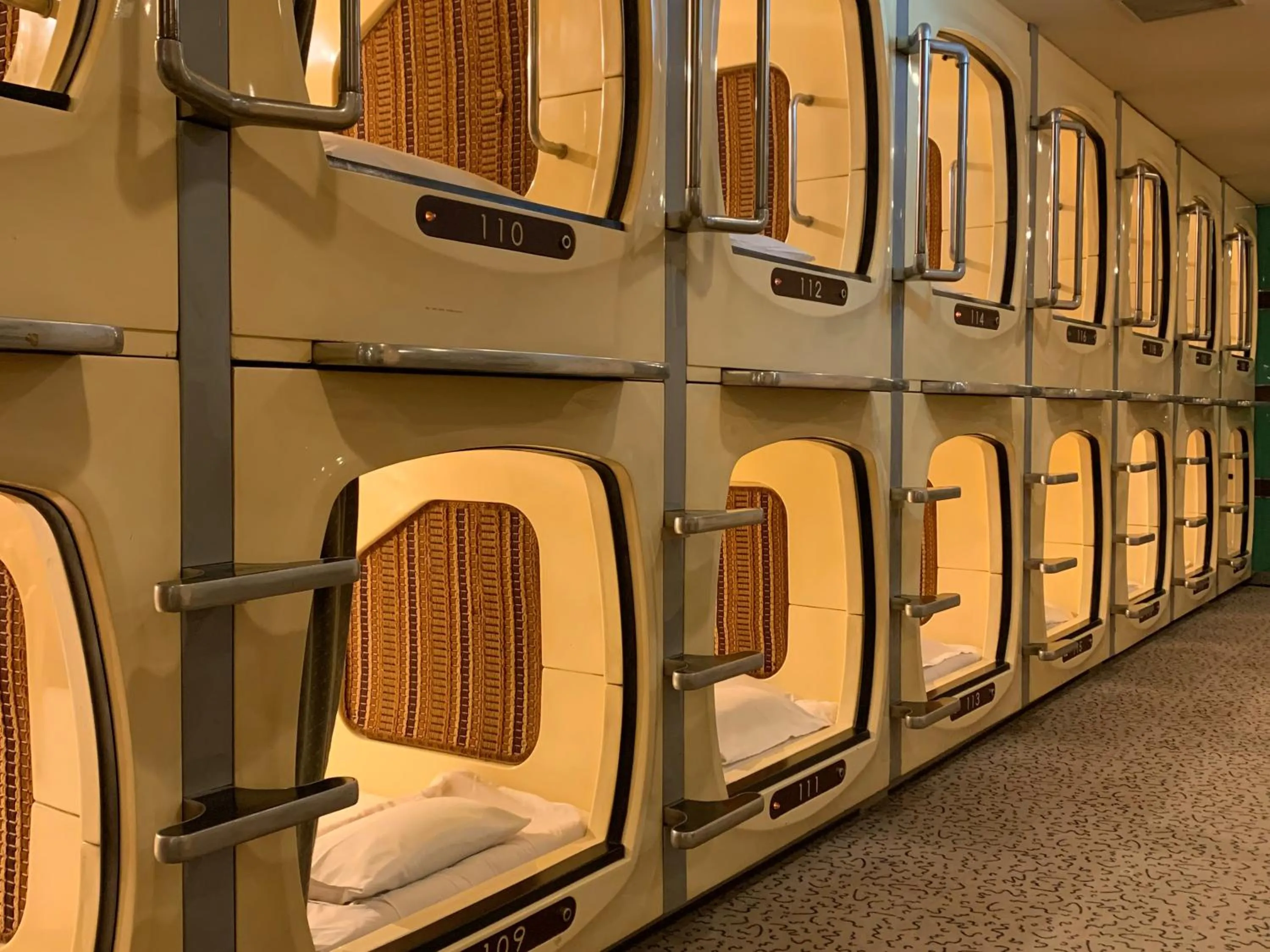 Bed in Funabashi Grand Sauna and Capsule Hotel