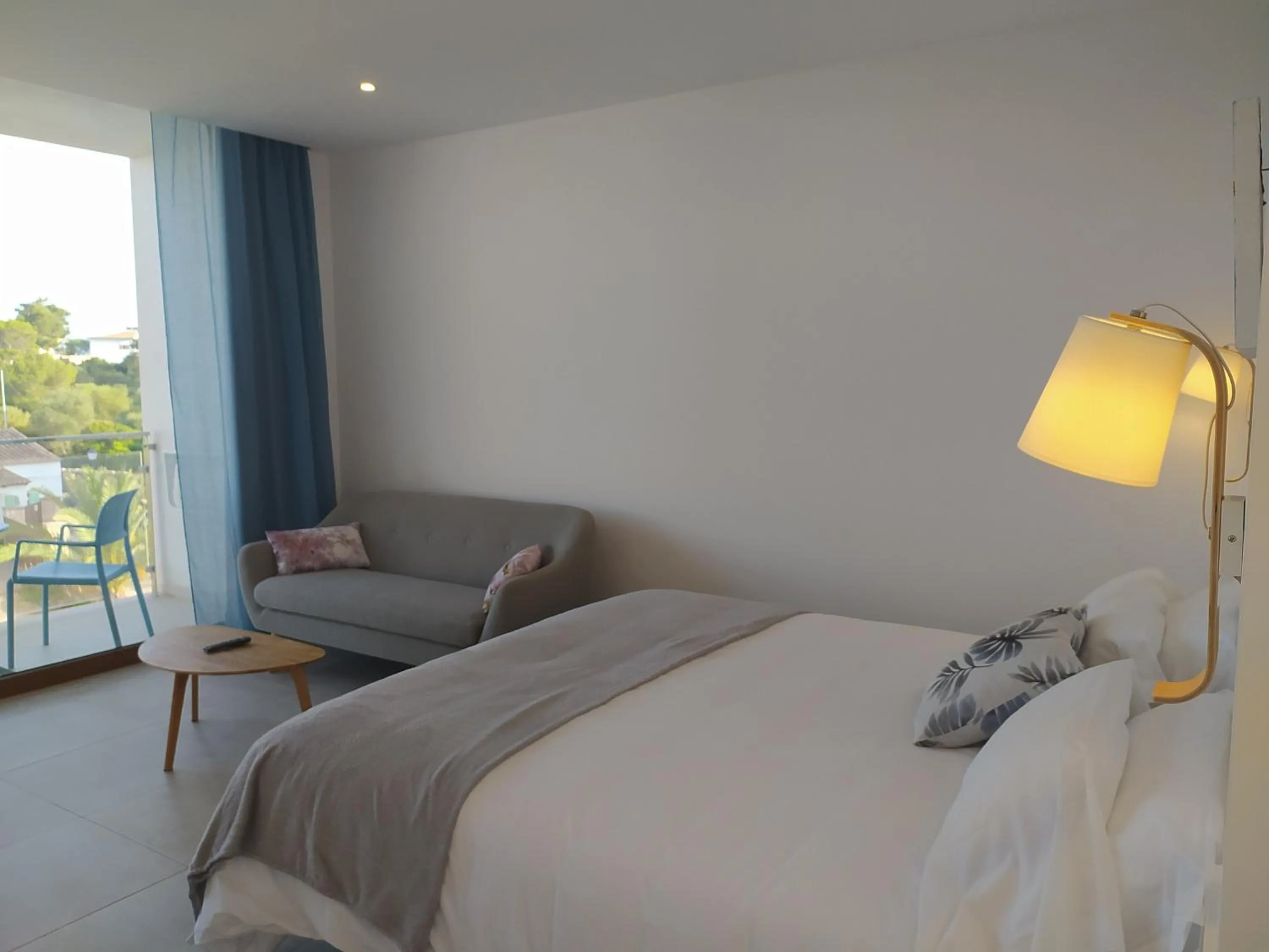 Property building, Bed in Apartamentos Villa Primera