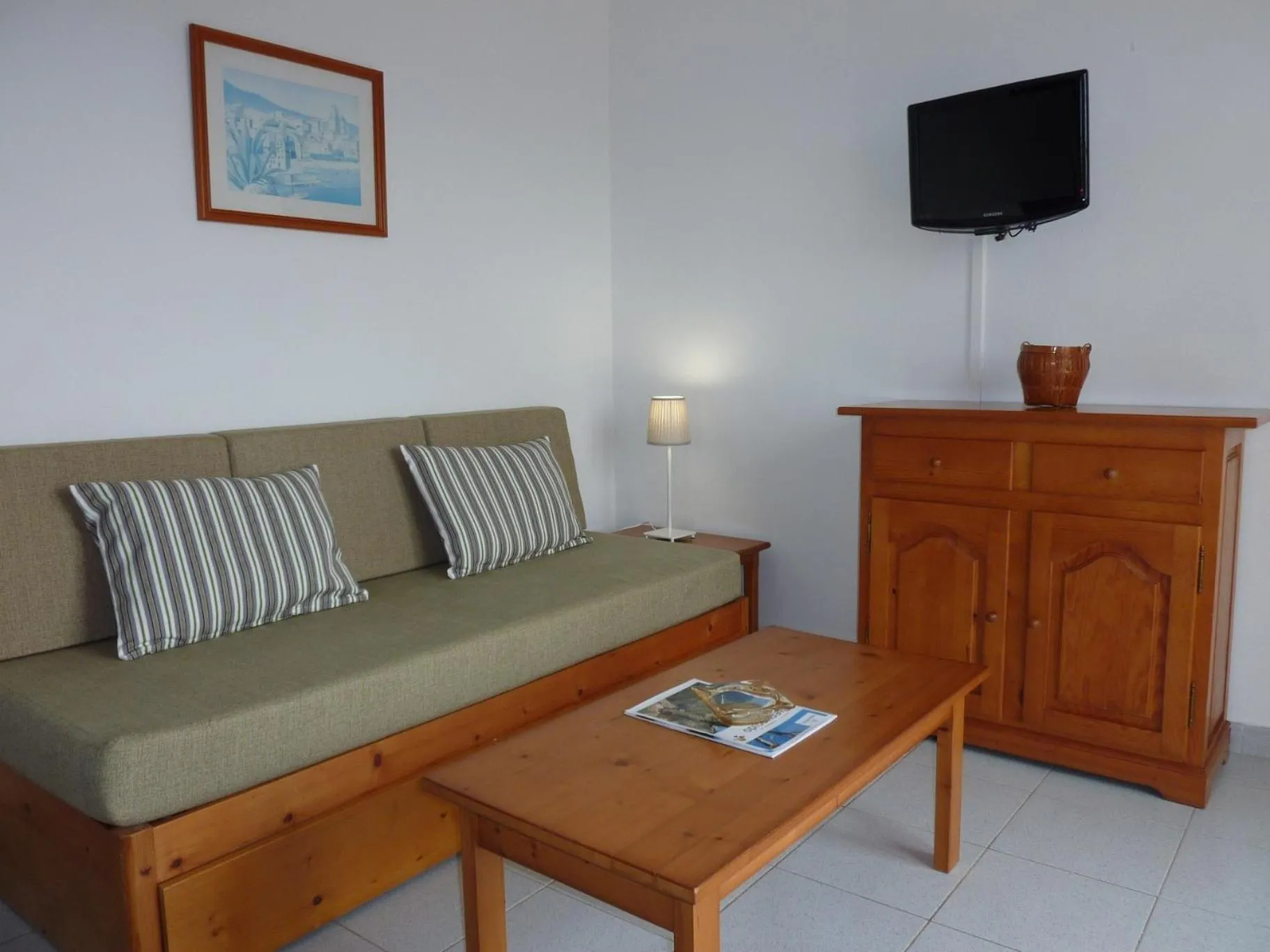 TV and multimedia in Apartamentos Villa Primera