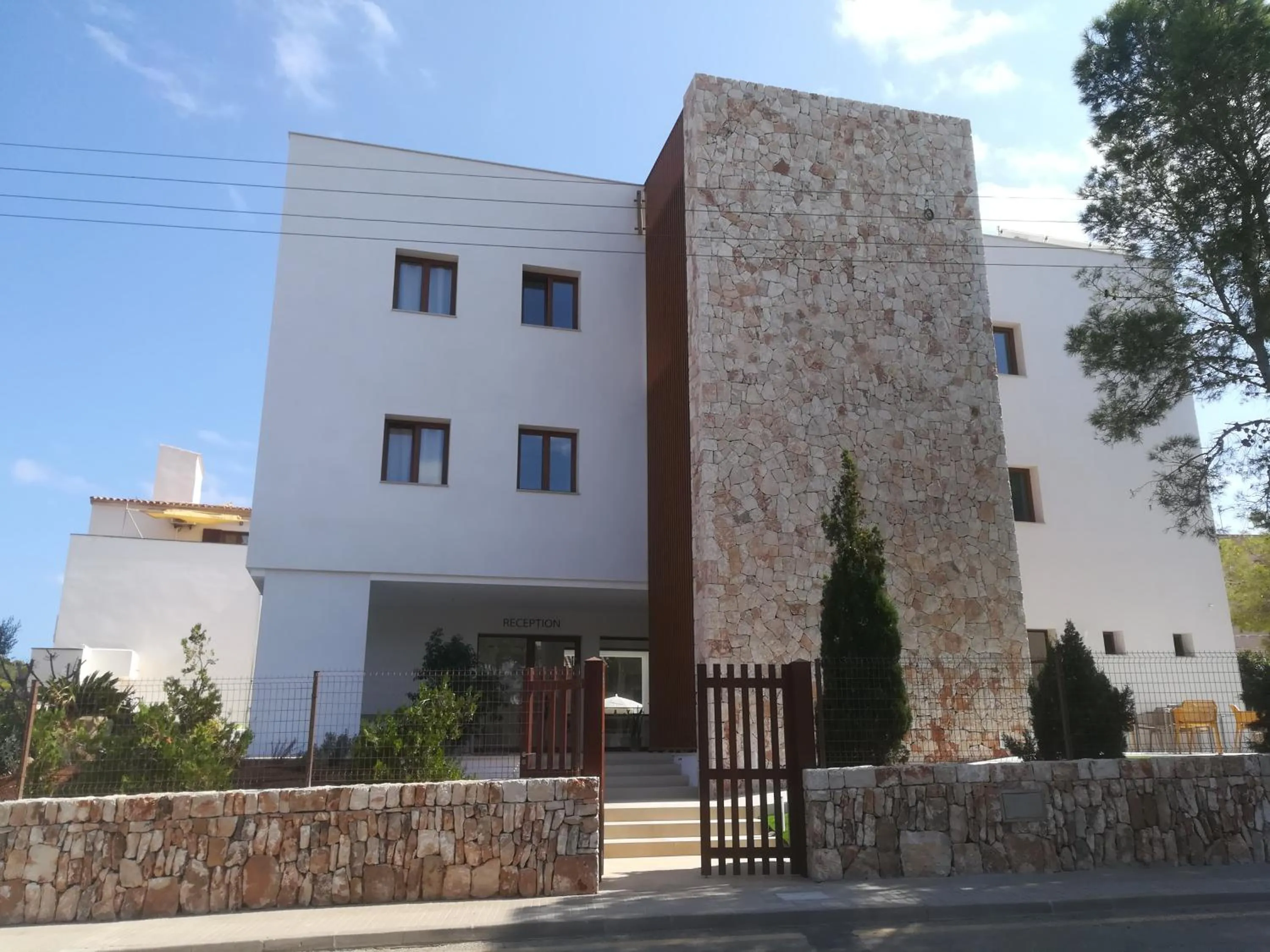 Facade/entrance in Apartamentos Villa Primera
