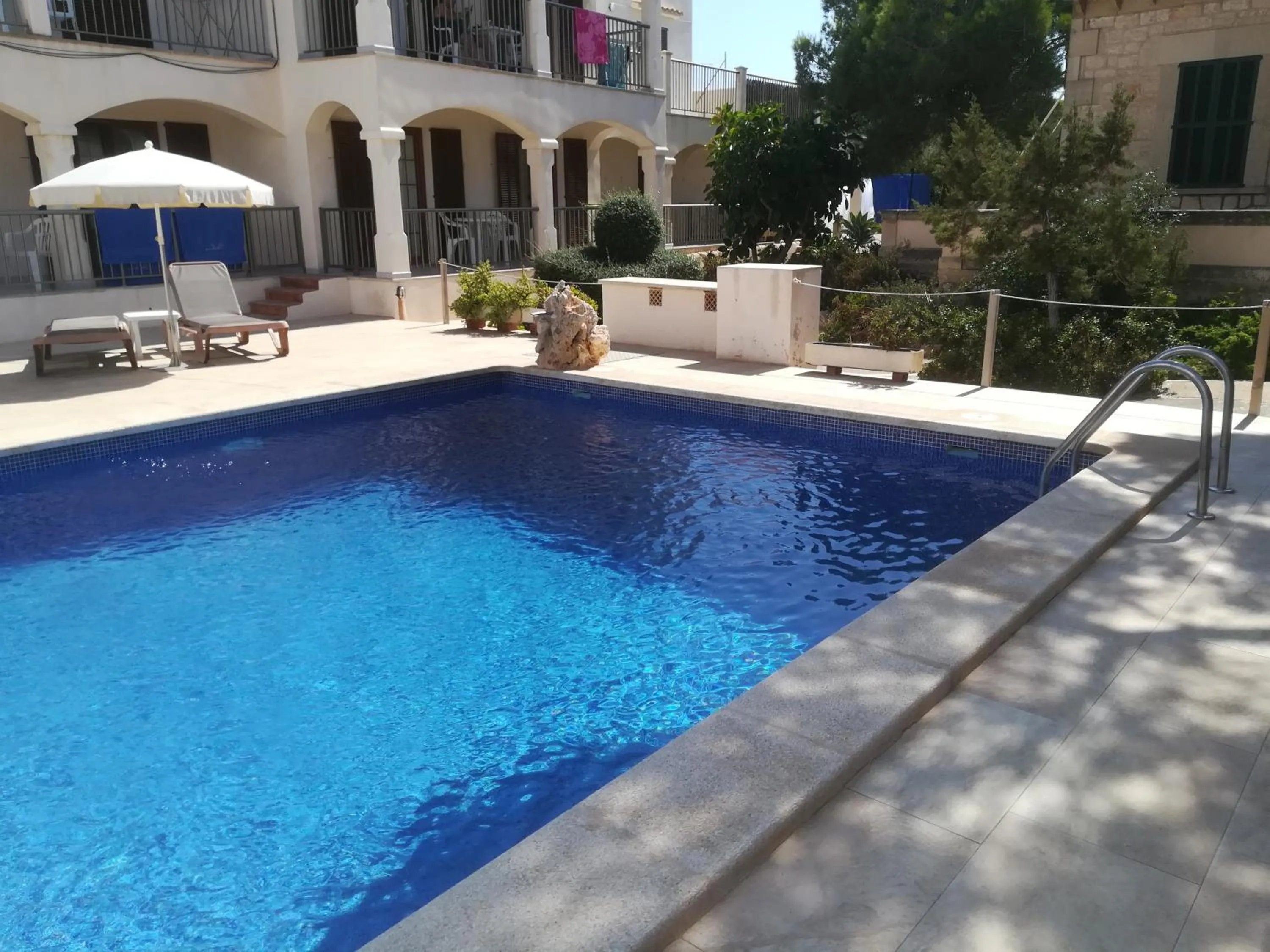 Swimming pool in Apartamentos Villa Primera