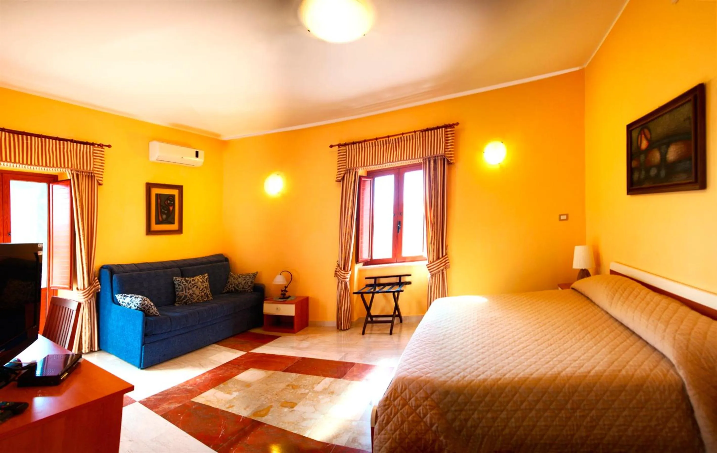 Photo of the whole room, Bed in B&B Villa Casablanca