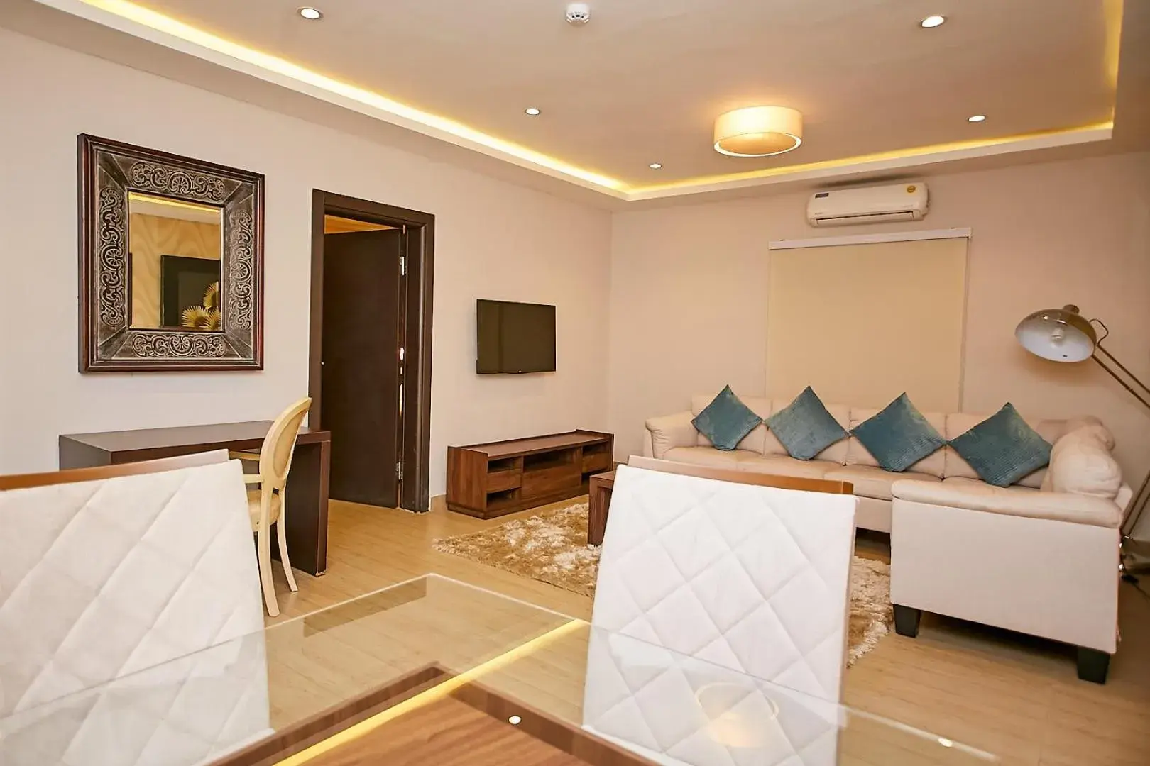 Living room in The Cabin Hotel Living room in The Cabin Hotel