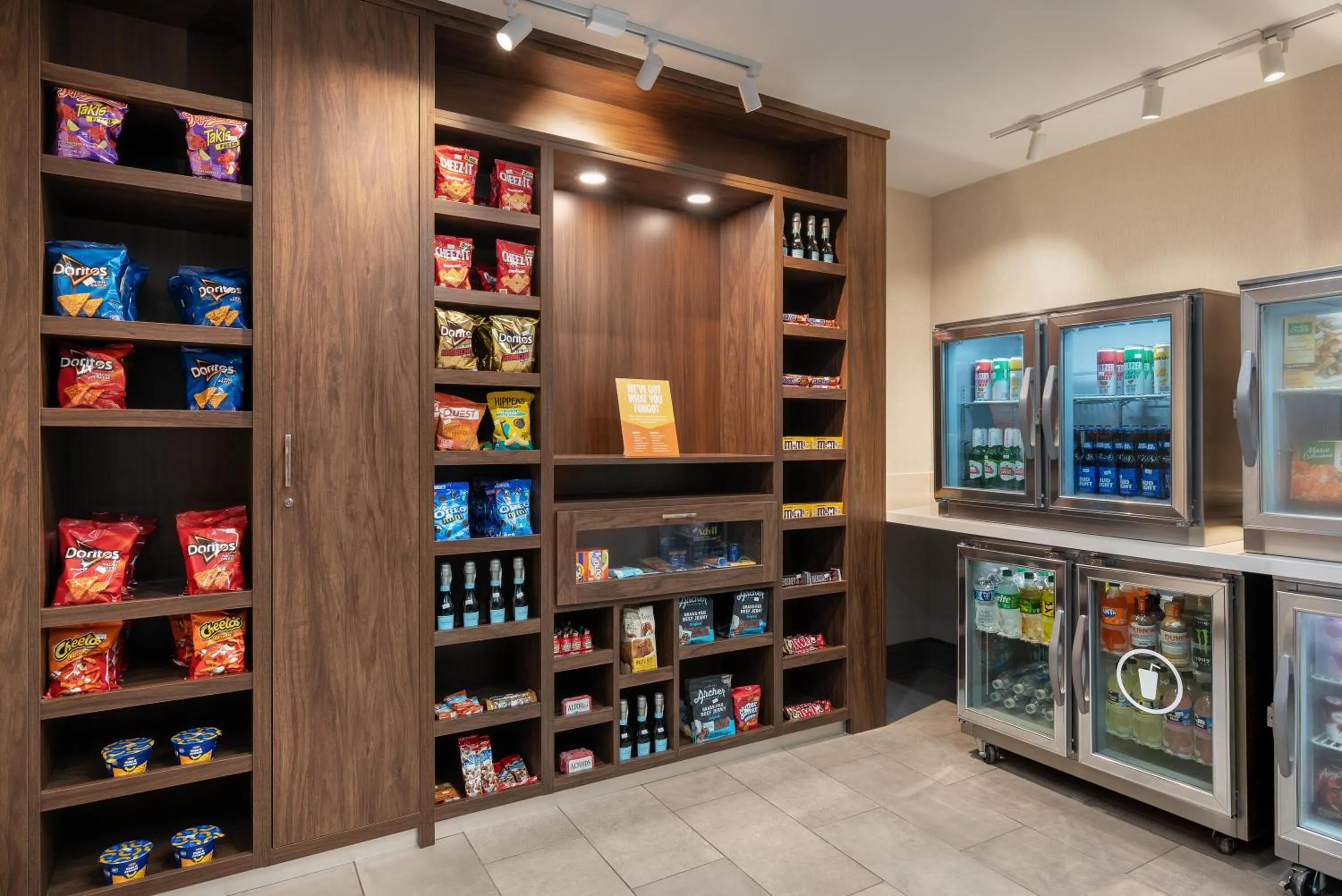 Food and drinks in Hampton Inn Columbia Northeast-Fort Jackson Area