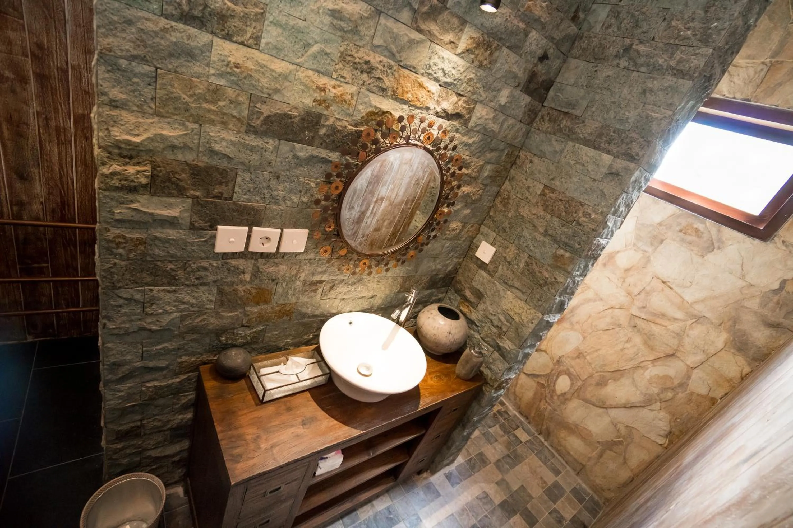 Bathroom in The Ocean Views Luxury Villas & Apartment