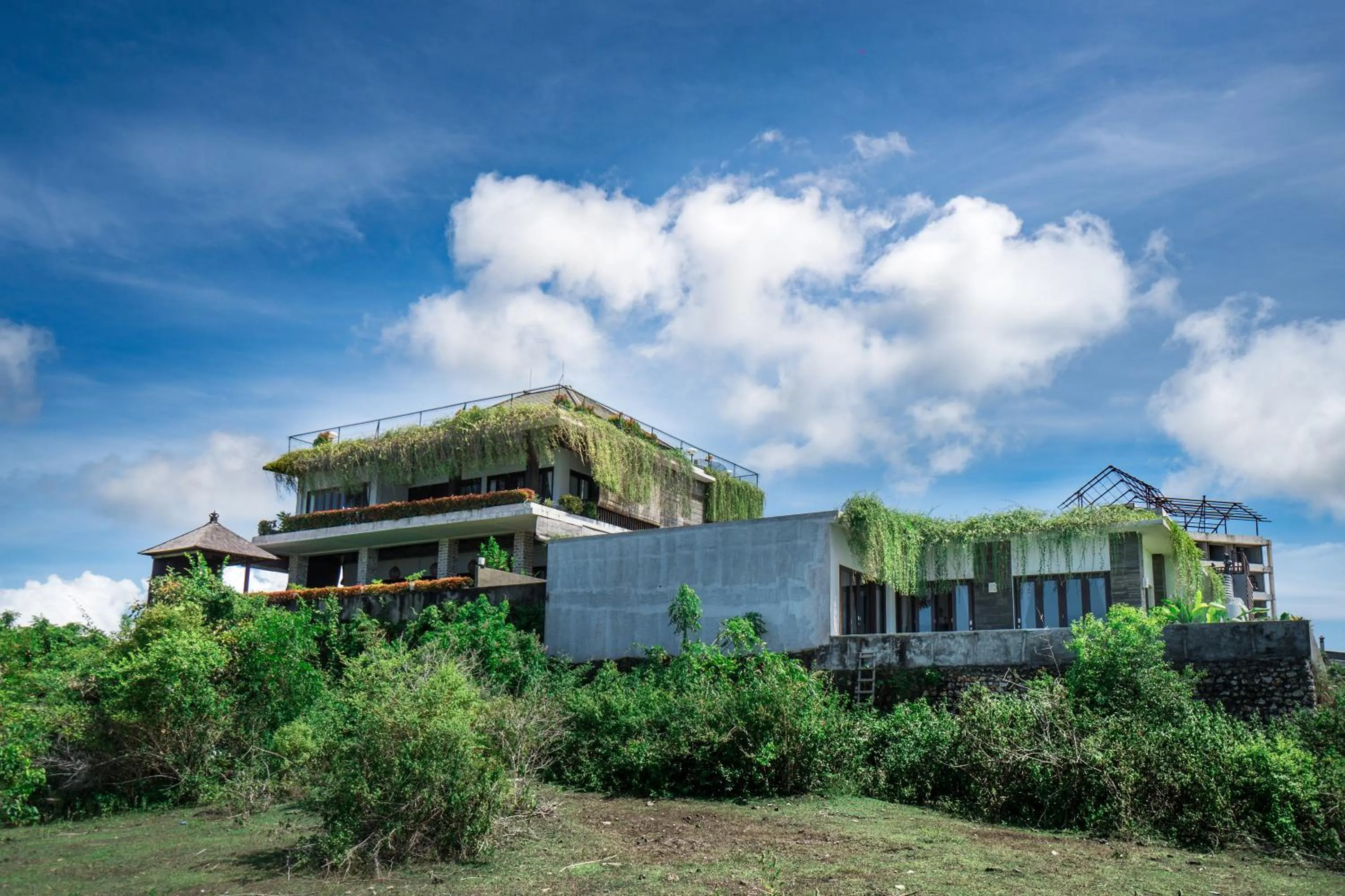 Property building in The Ocean Views Luxury Villas & Apartment