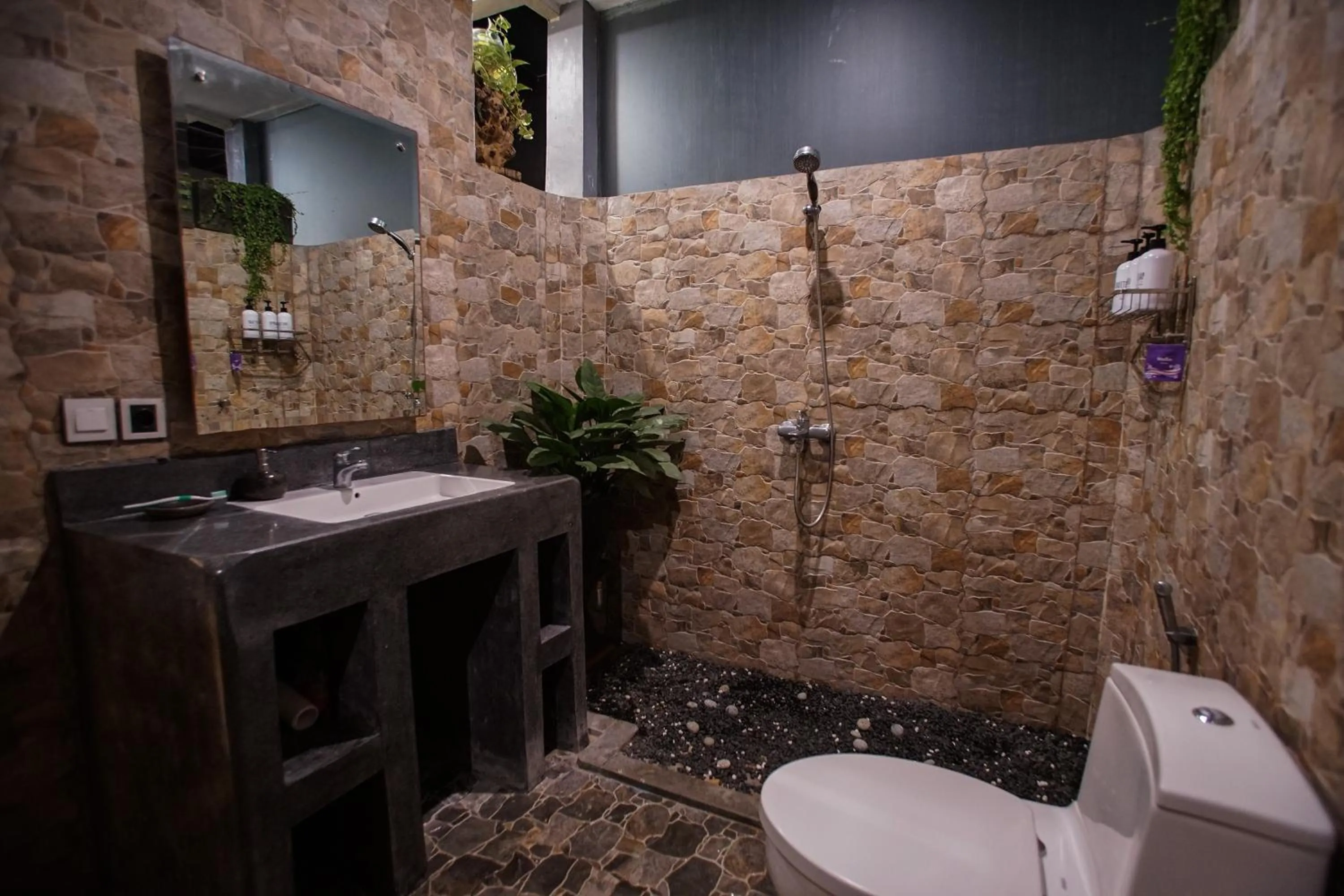 Bathroom in The Ocean Views Luxury Villas & Apartment