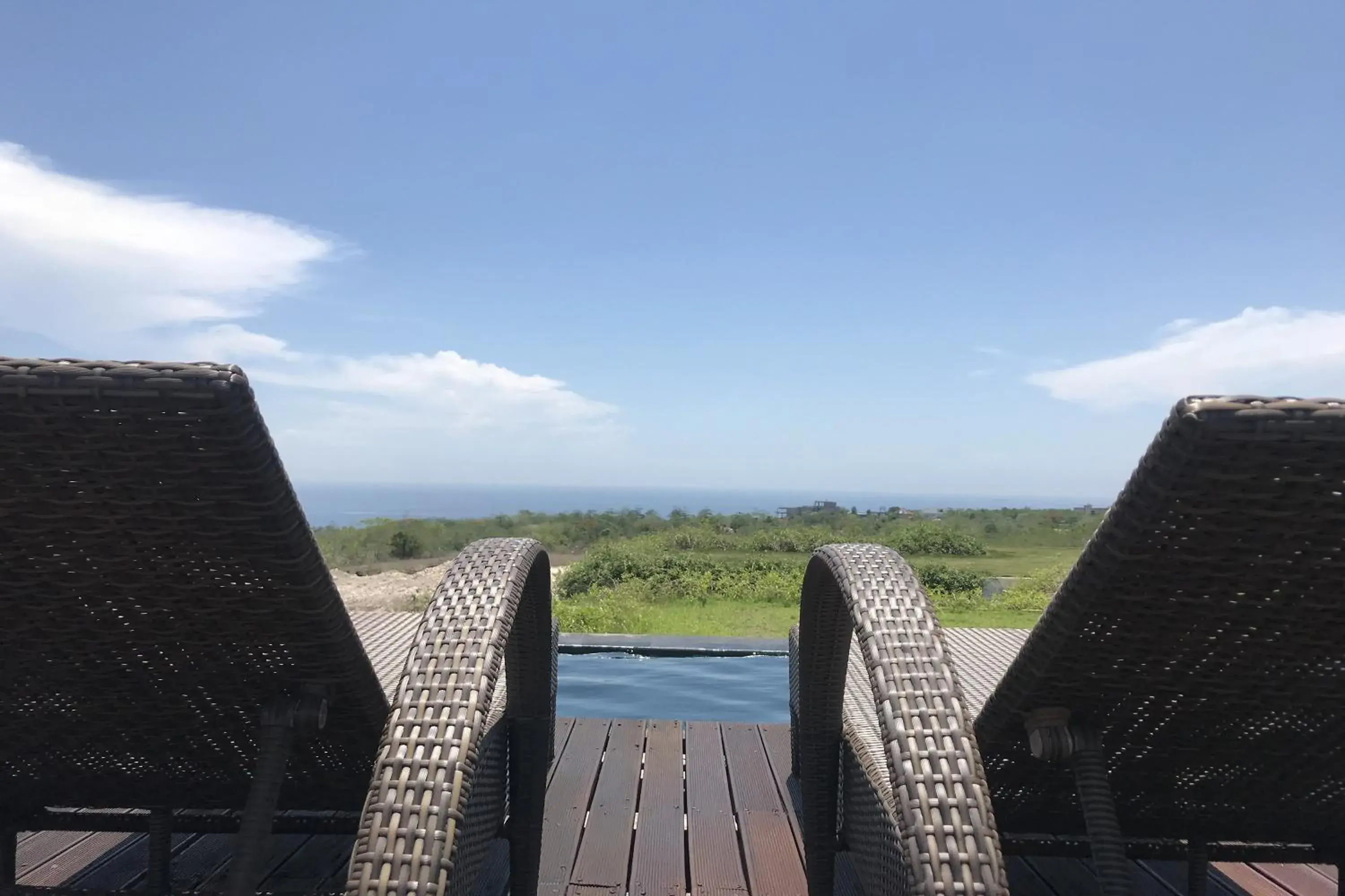 Swimming pool in The Ocean Views Luxury Villas & Apartment Swimming pool in The Ocean Views Luxury Villas & Apartment