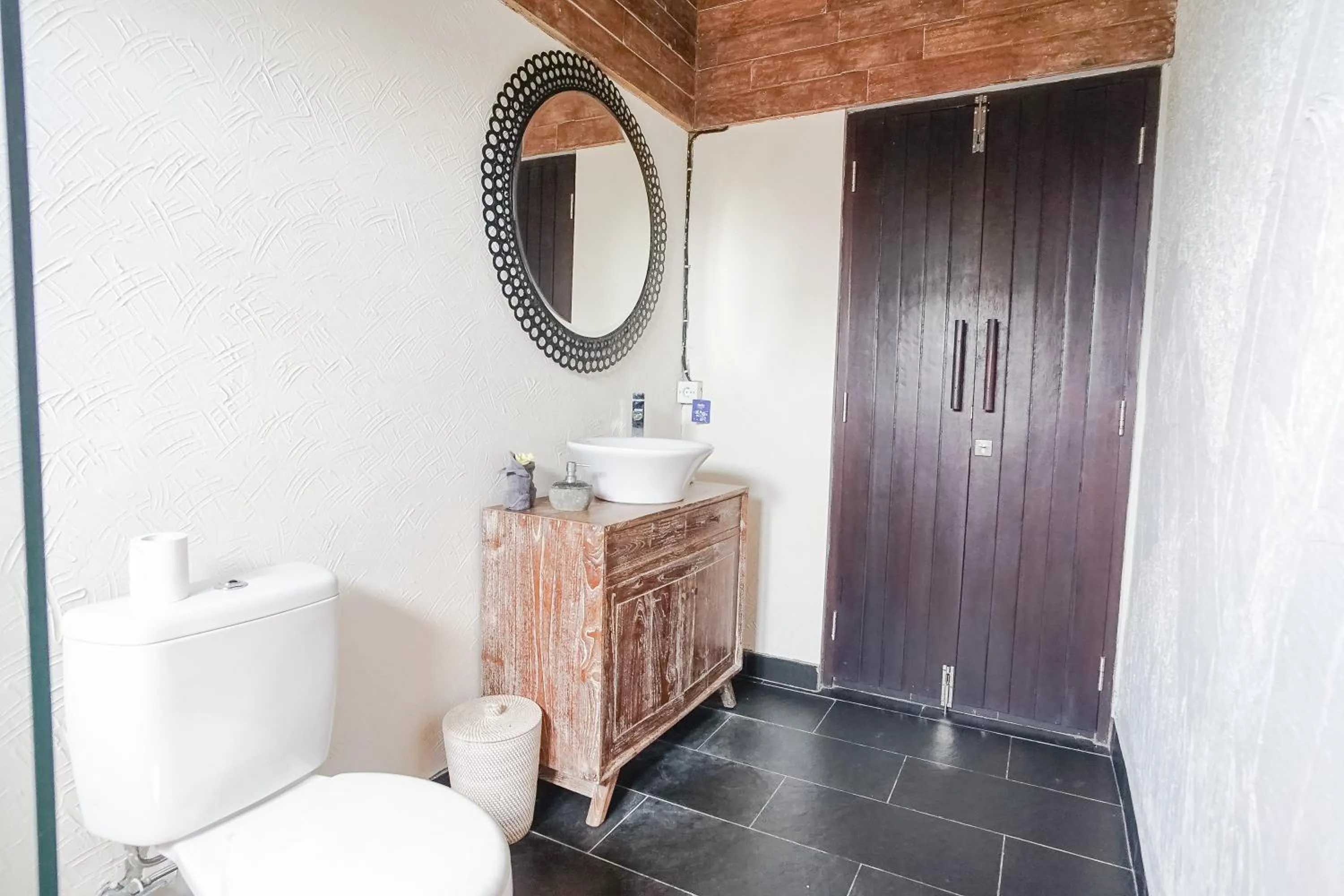 Bathroom in The Ocean Views Luxury Villas & Apartment