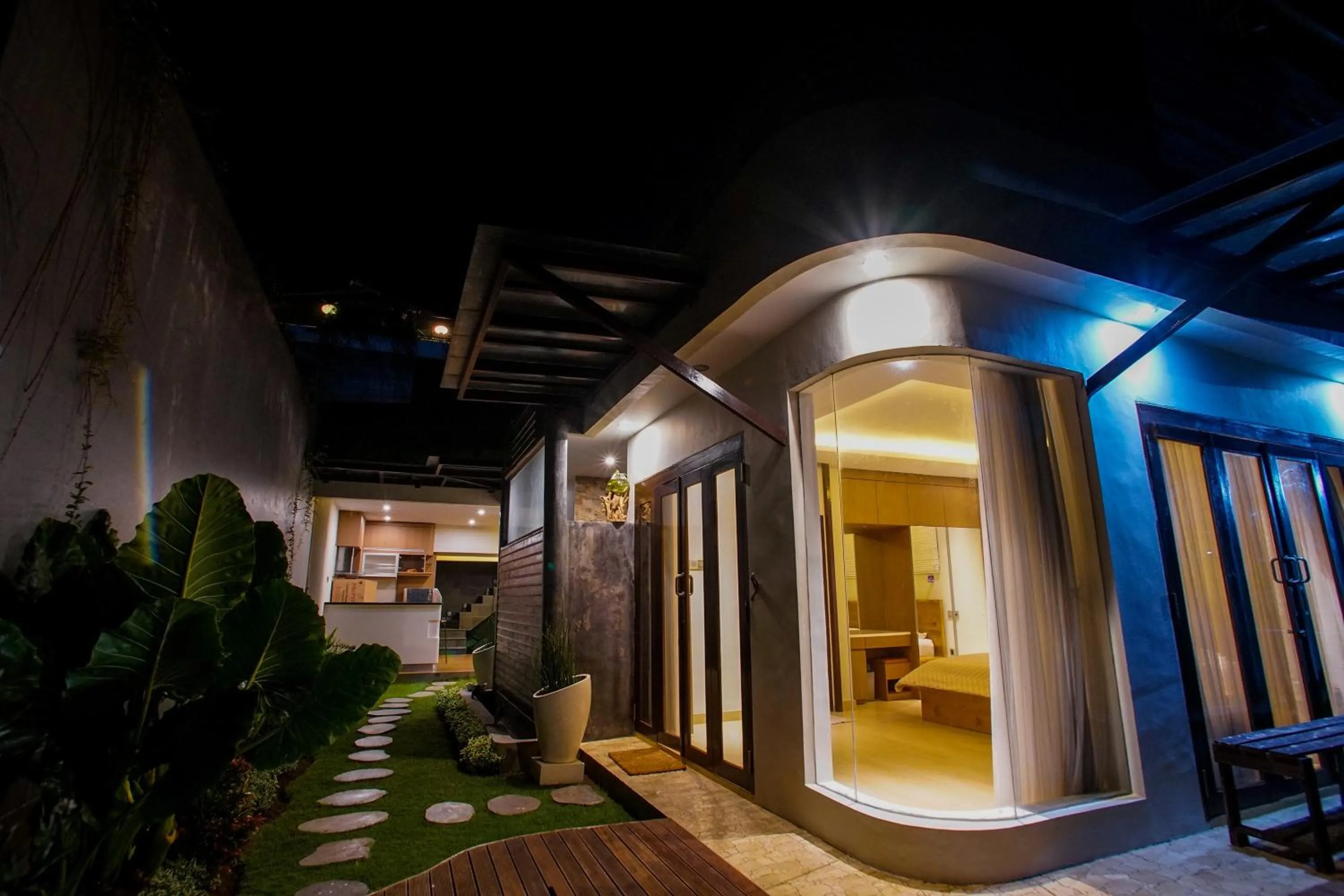 Property building in The Ocean Views Luxury Villas & Apartment