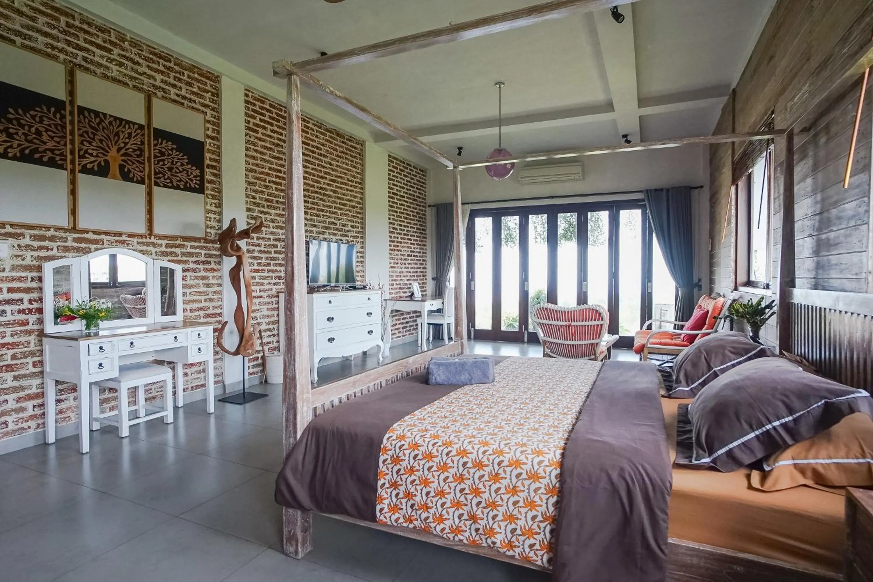 Bed in The Ocean Views Luxury Villas & Apartment