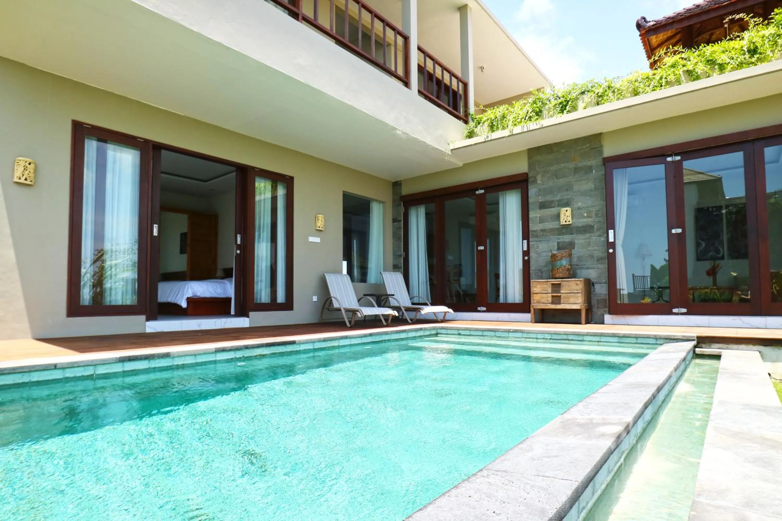Swimming pool in The Ocean Views Luxury Villas & Apartment