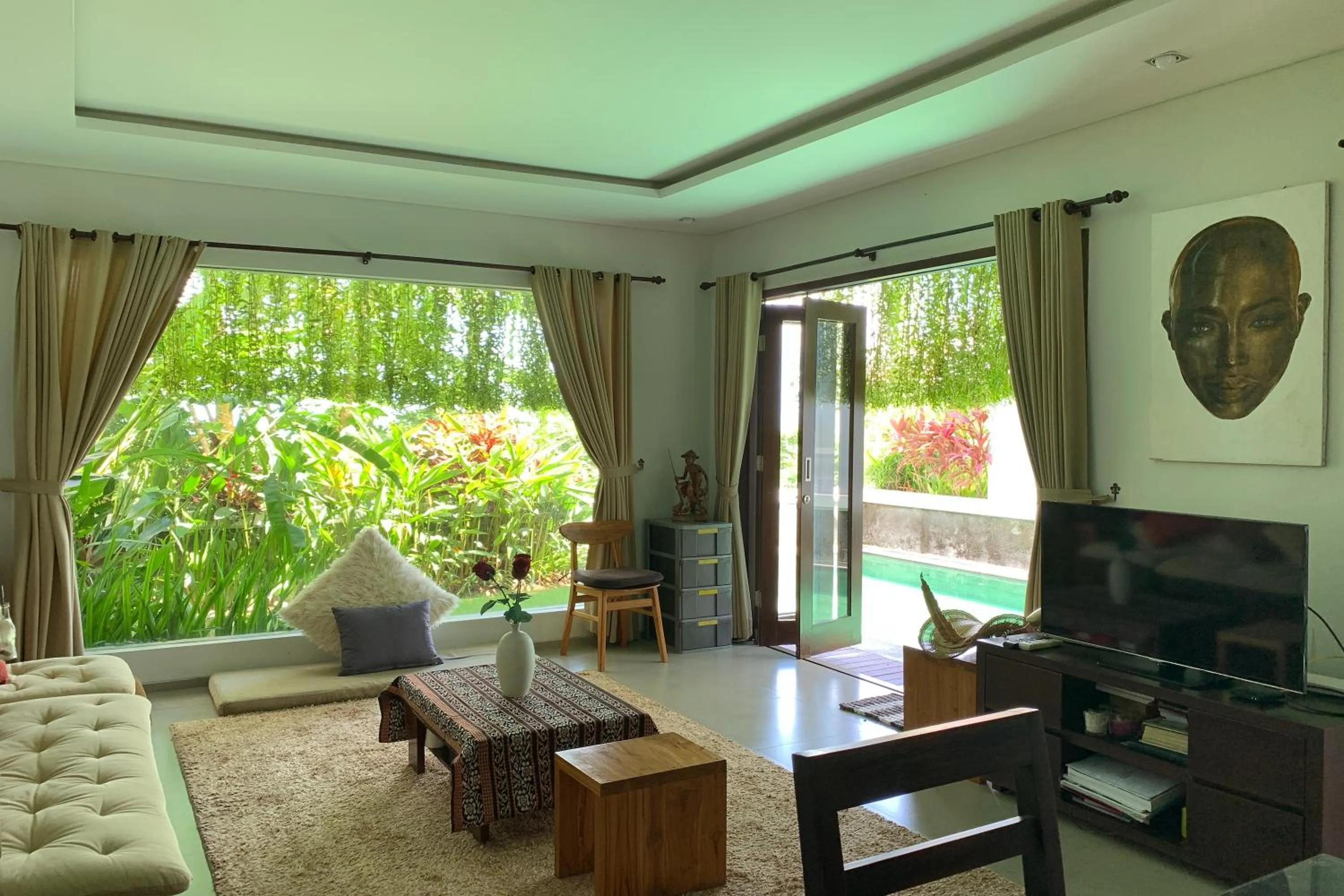 Living room in The Ocean Views Luxury Villas & Apartment