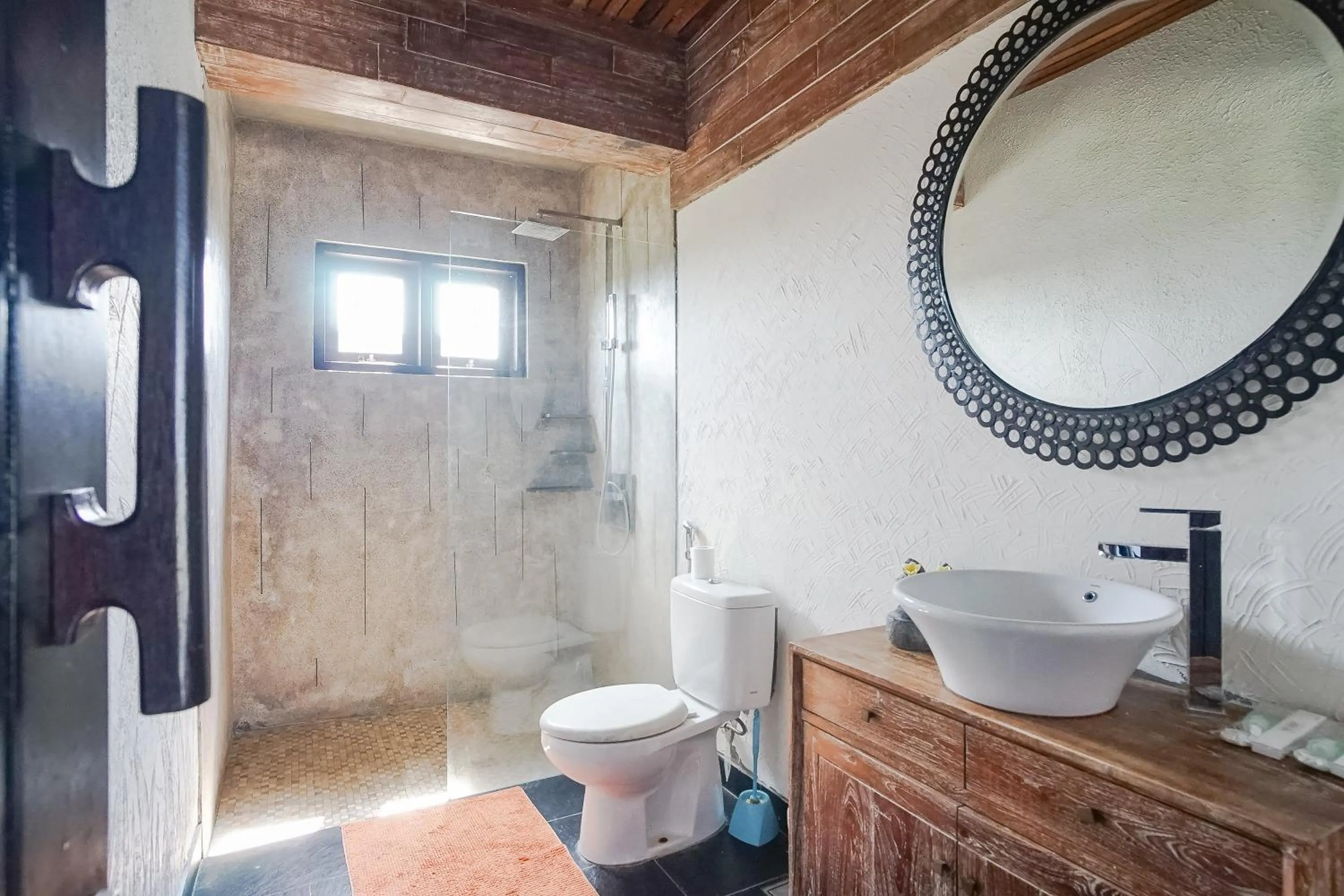Bathroom in The Ocean Views Luxury Villas & Apartment