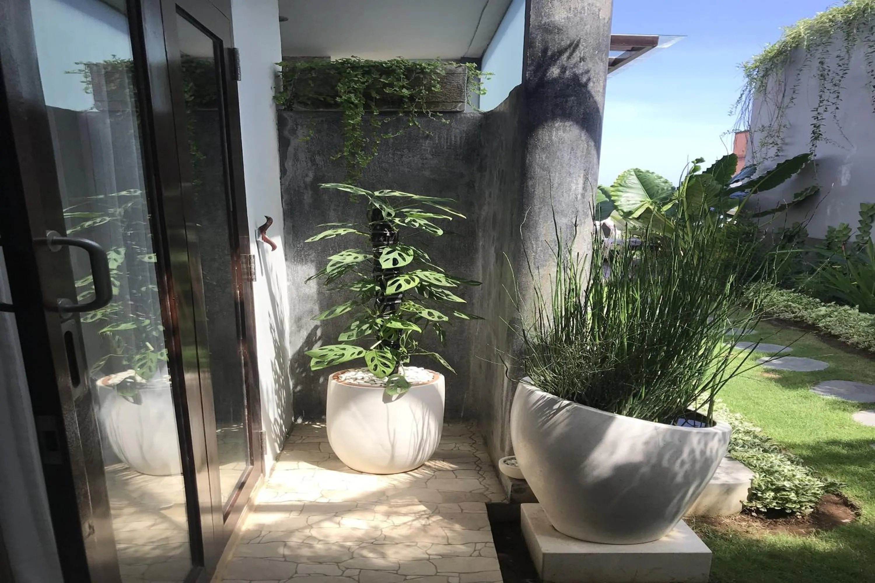 Garden view in The Ocean Views Luxury Villas & Apartment