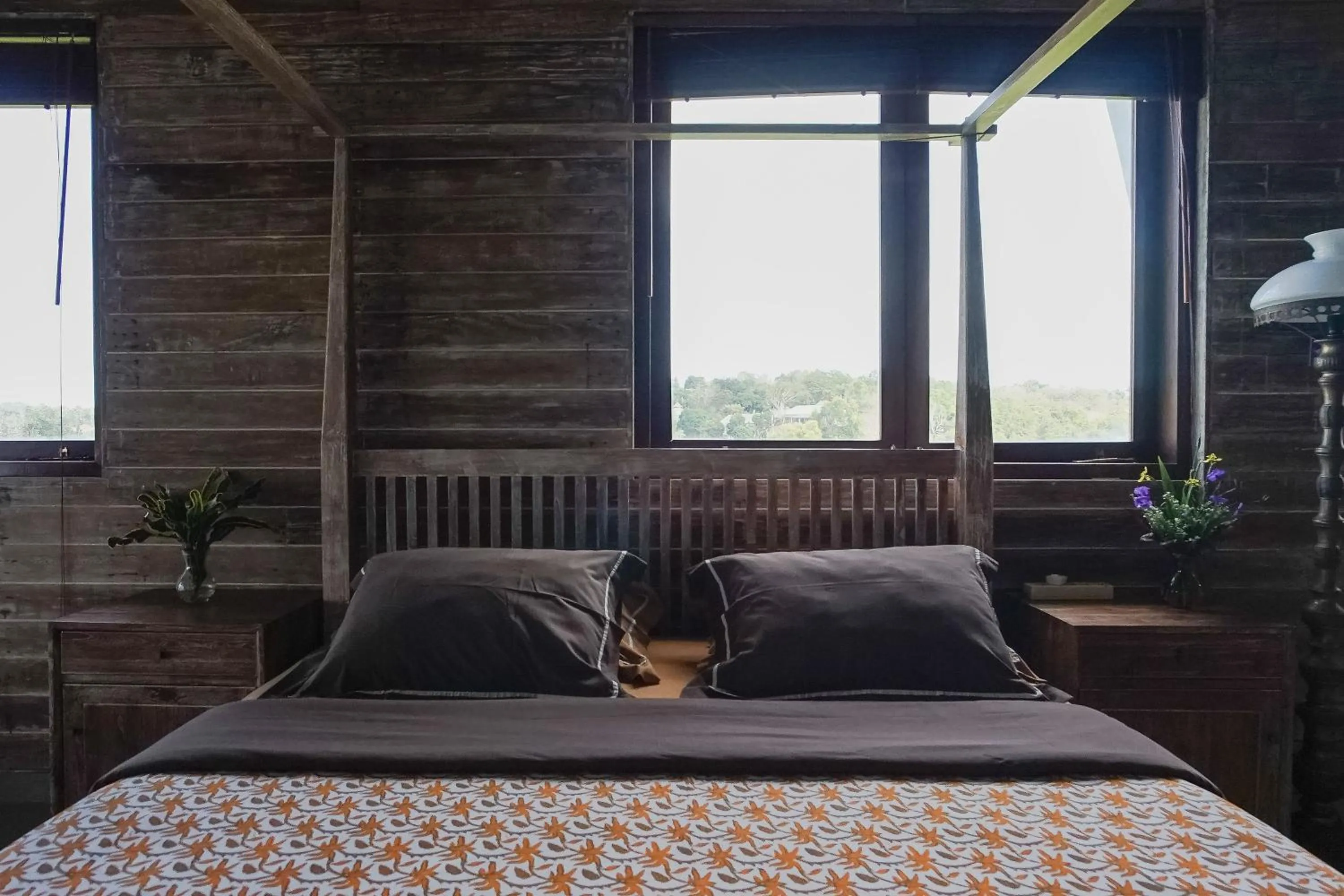 Bed in The Ocean Views Luxury Villas & Apartment