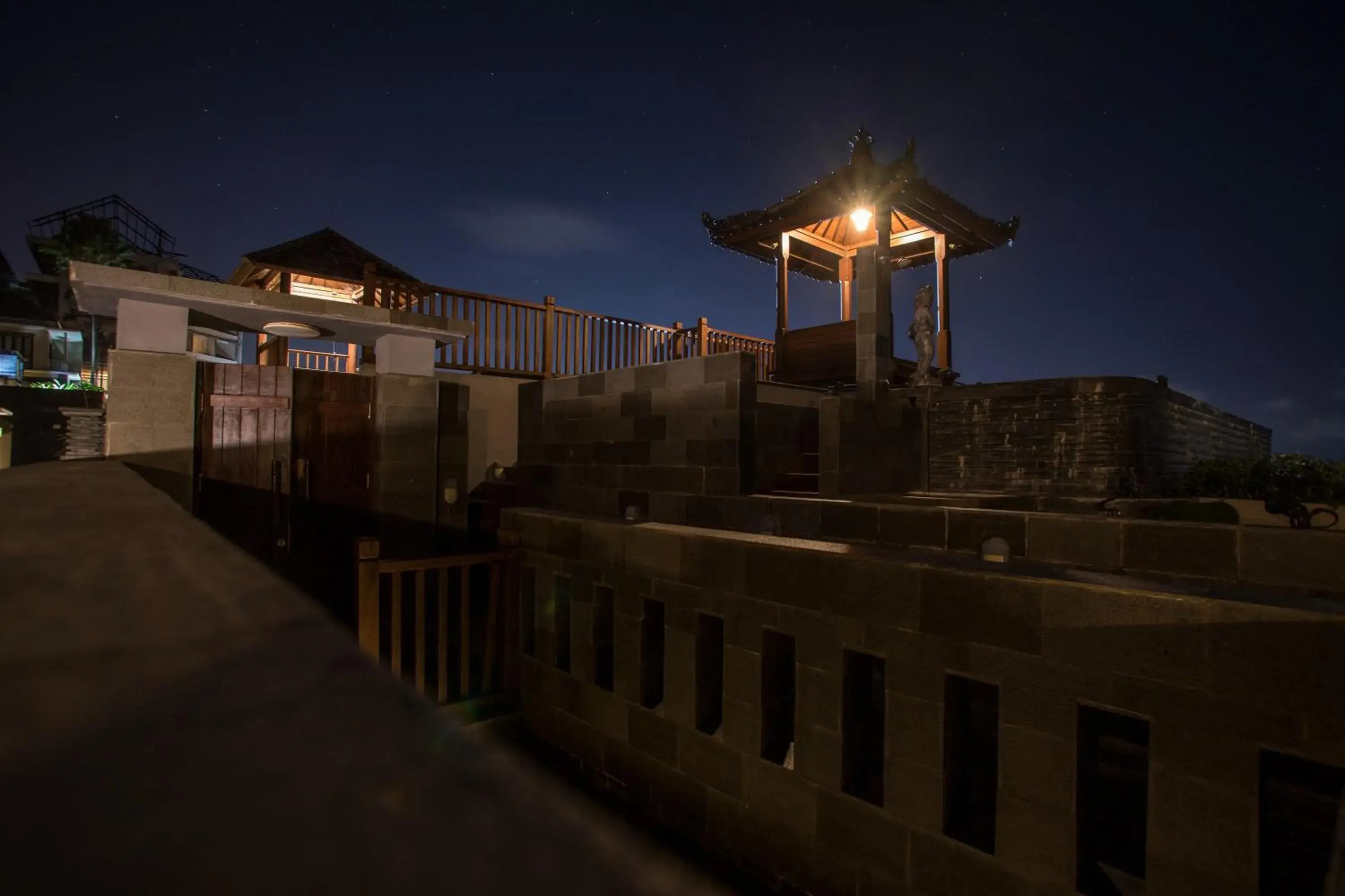 Property building in The Ocean Views Luxury Villas & Apartment Property building in The Ocean Views Luxury Villas & Apartment