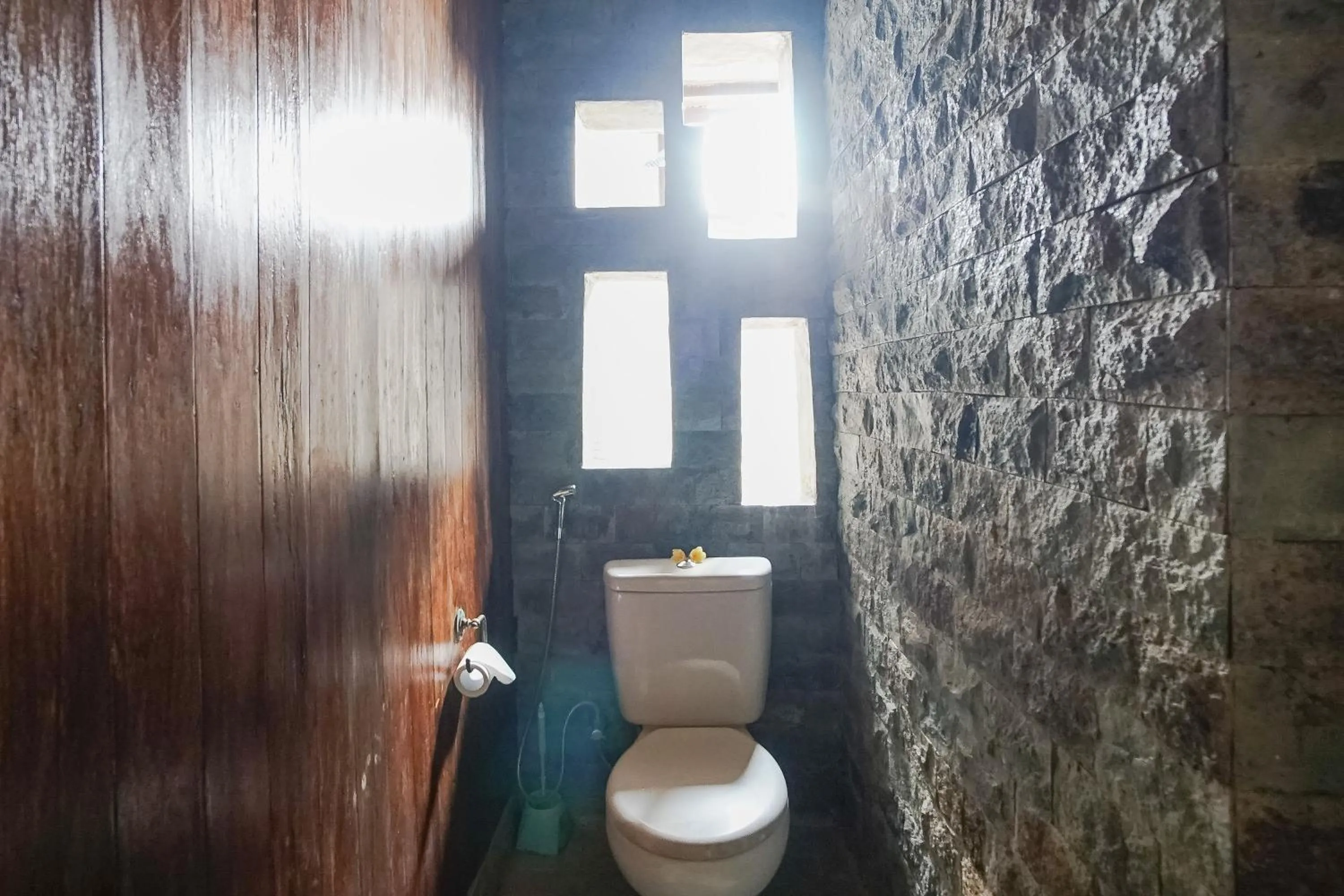 Bathroom in The Ocean Views Luxury Villas & Apartment