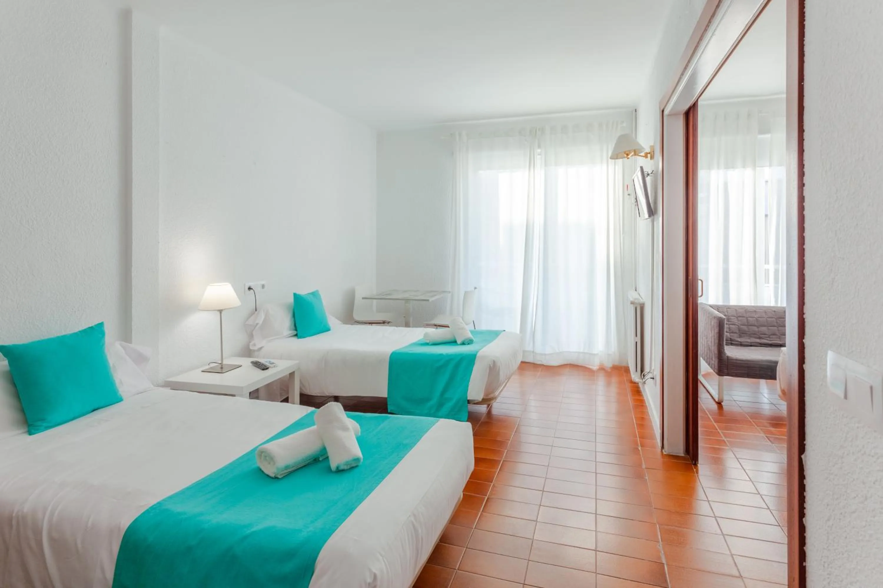 Bed in Checkin Torredembarra