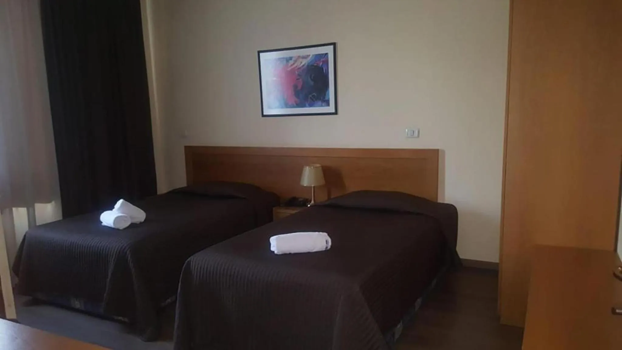 Living room, Bed in Hotel Doro City